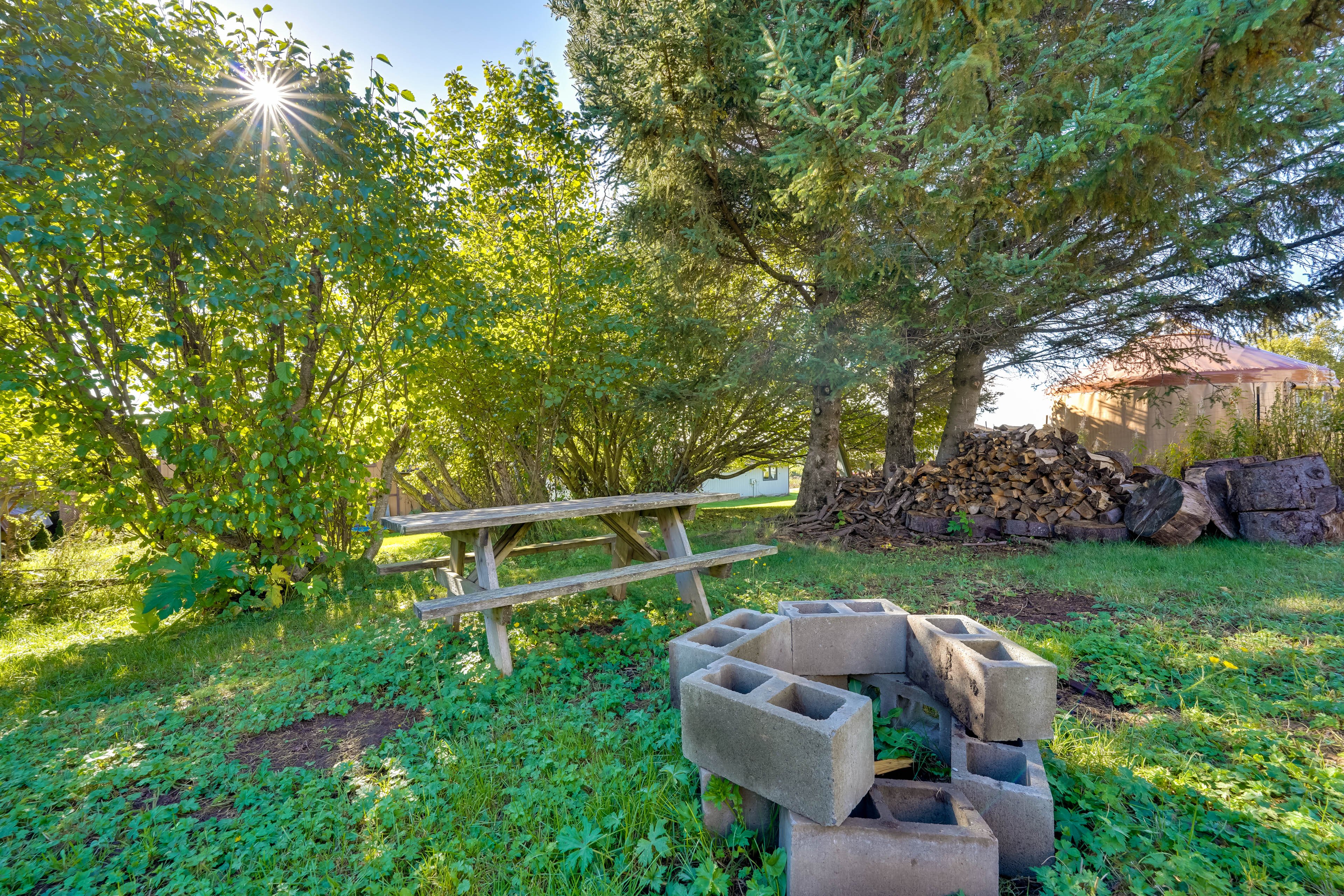 Homer Vacation Rental | 2BR | 1BA | 1,500 Sq Ft | Stairs to Enter