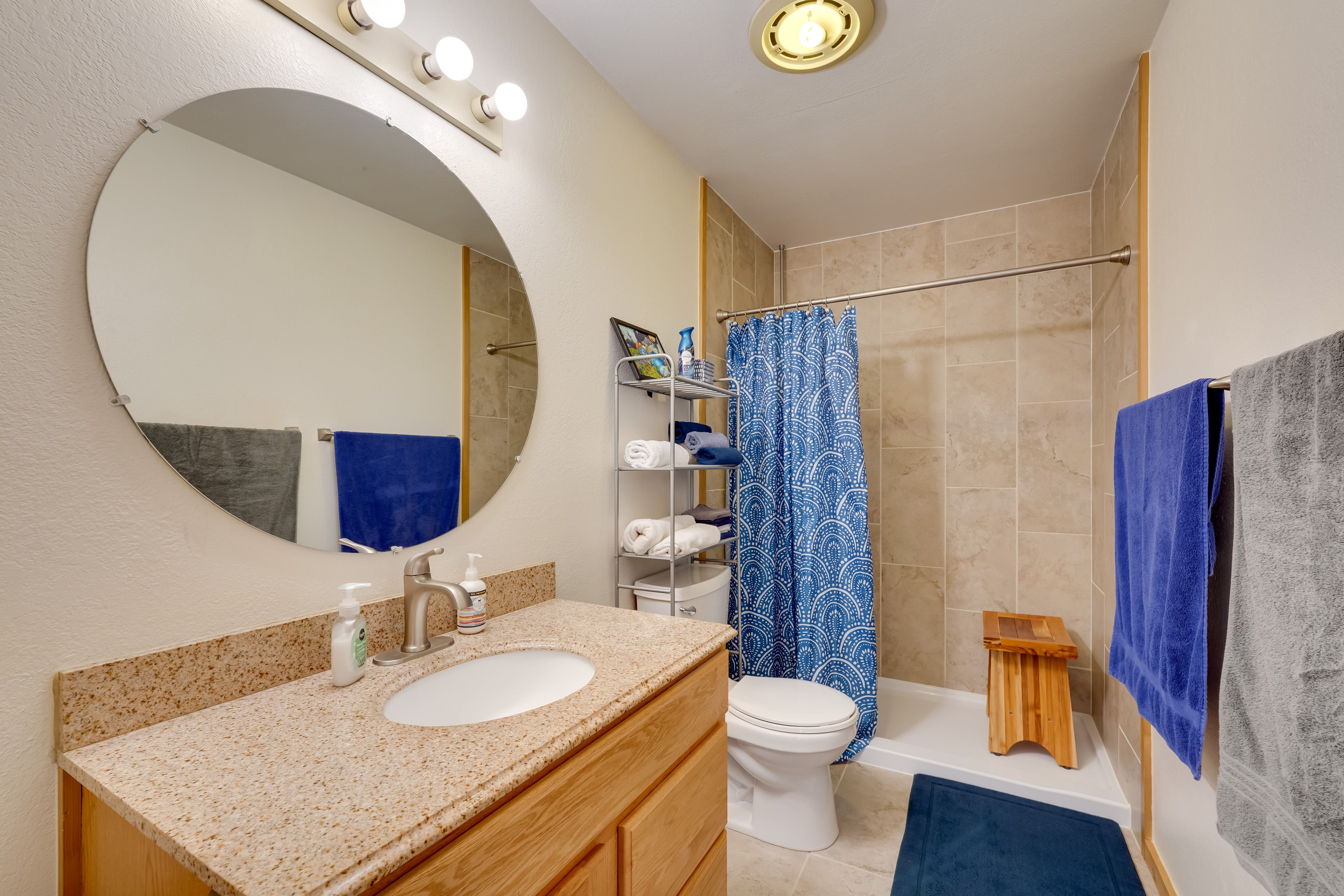 Bathroom | Towels Provided | Level 2