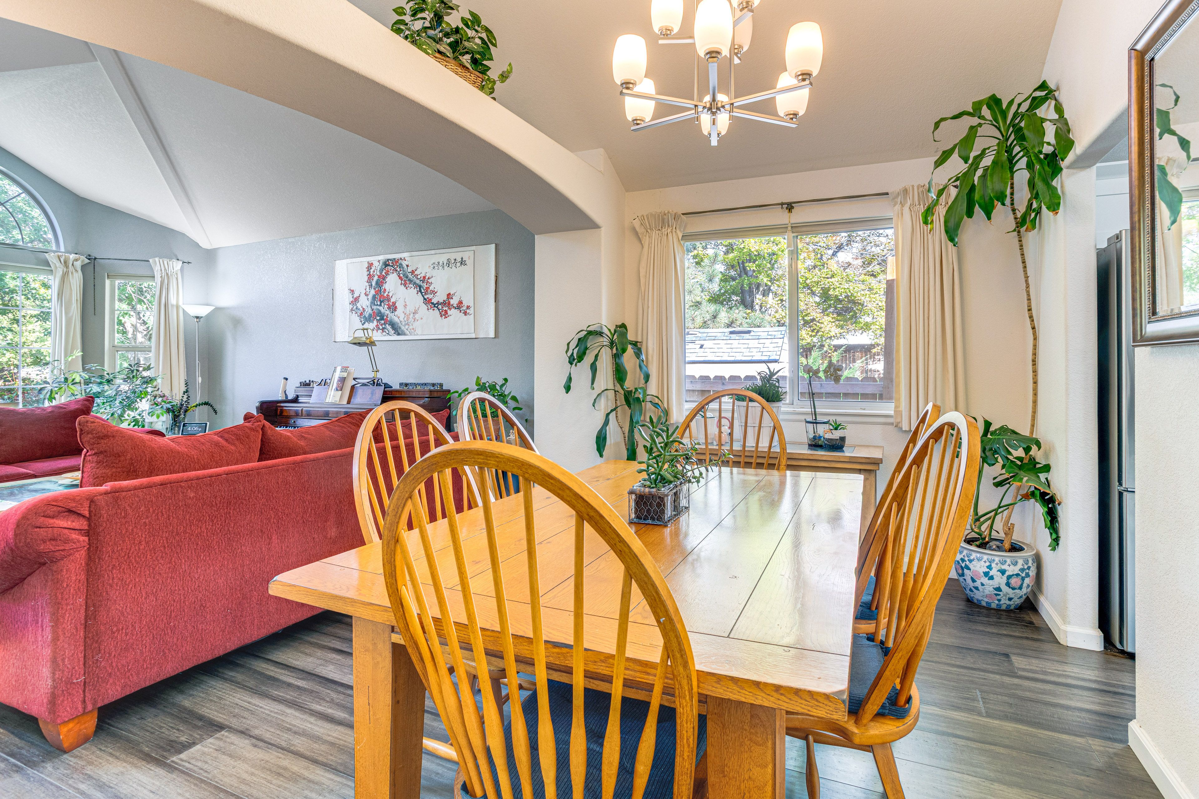 Dining Area | 1st Floor | Dining Table