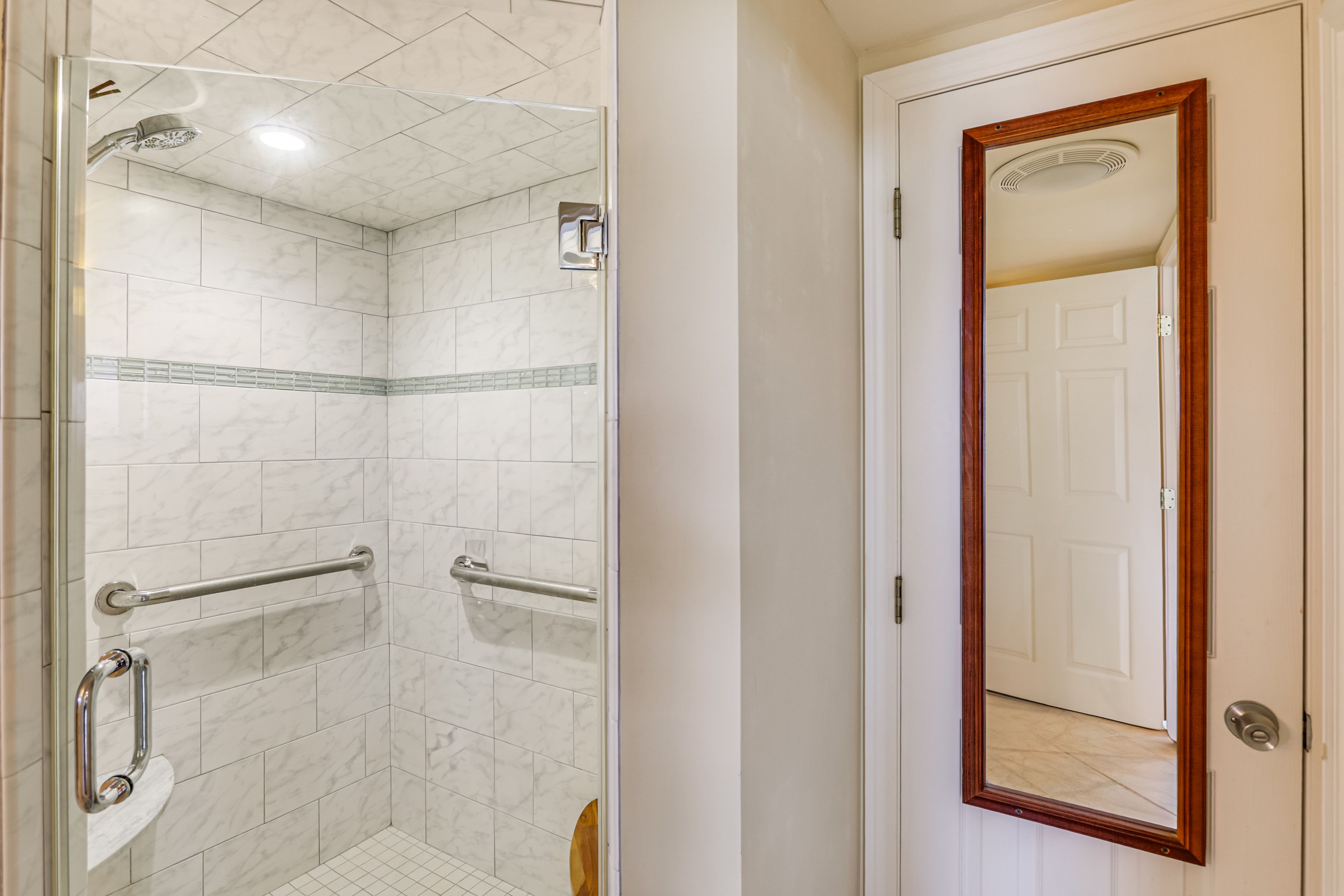 Bathroom | 2nd Floor | Towels Provided | Washer & Dryer