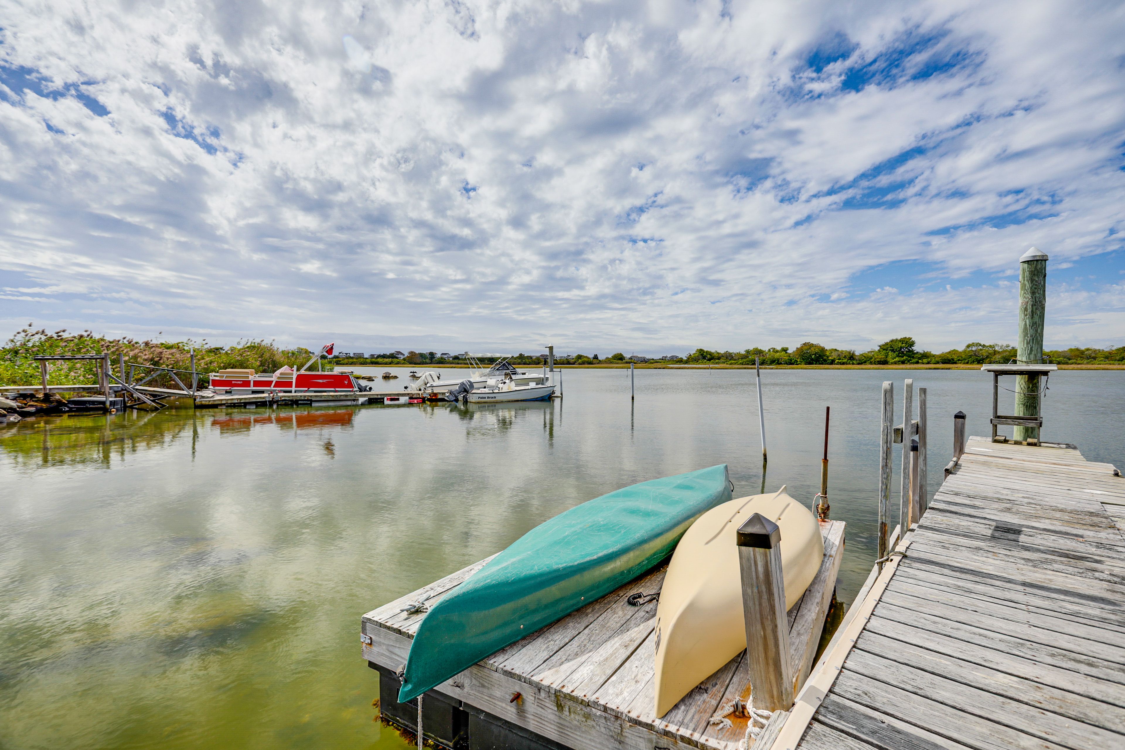 Private Dock | Kayaks & Paddleboard Provided | 0.2 Mi to Boat Ramp