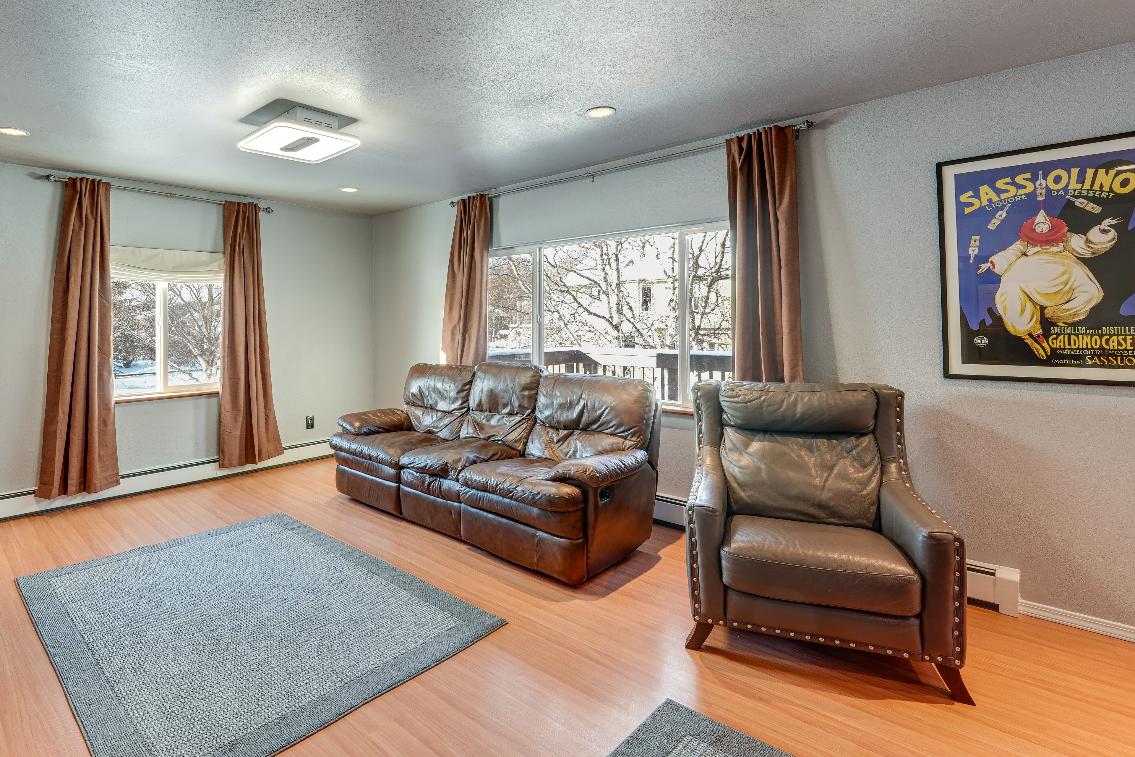 Living Room | Smart TV