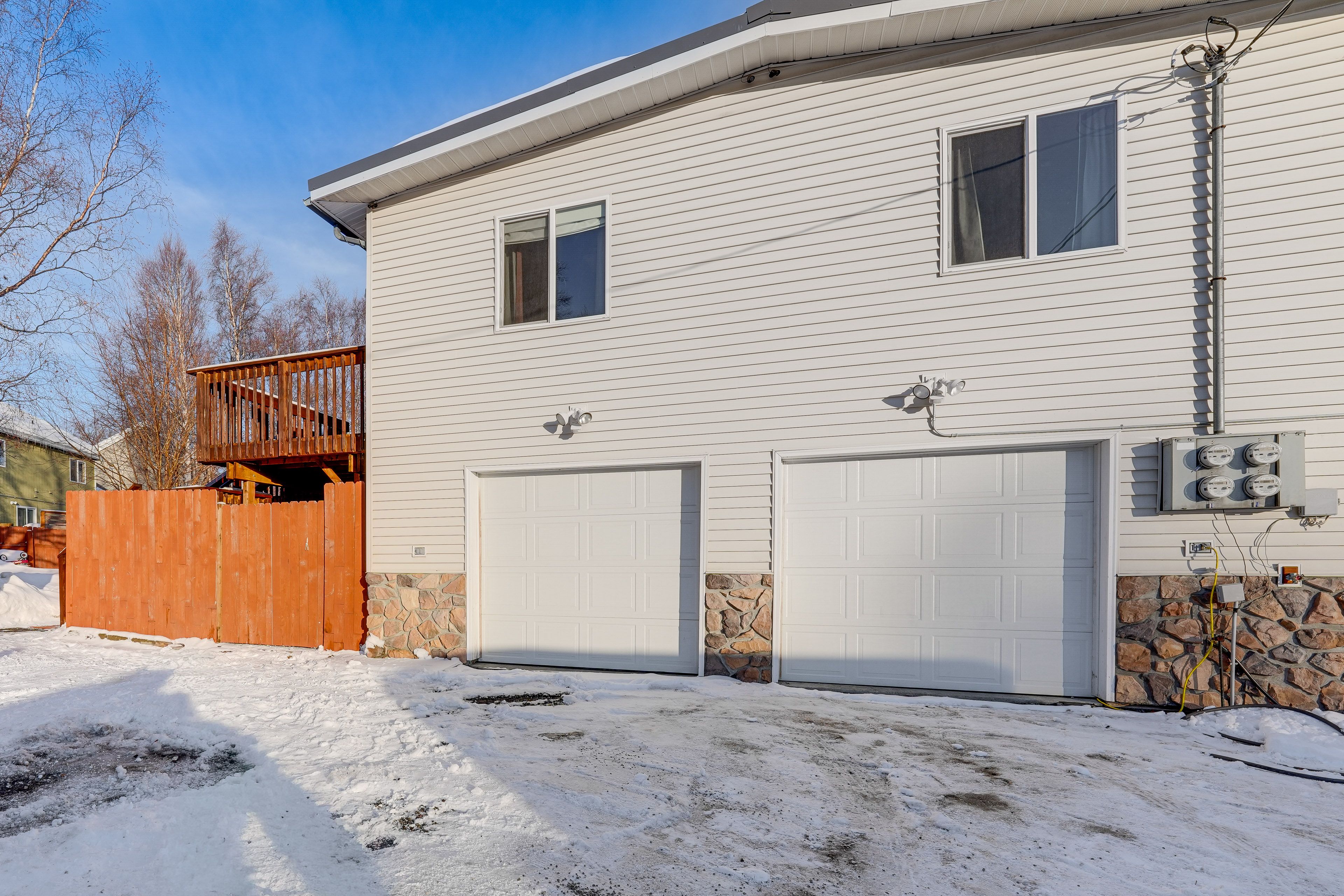 Parking | Shared Driveway (2 Vehicles)