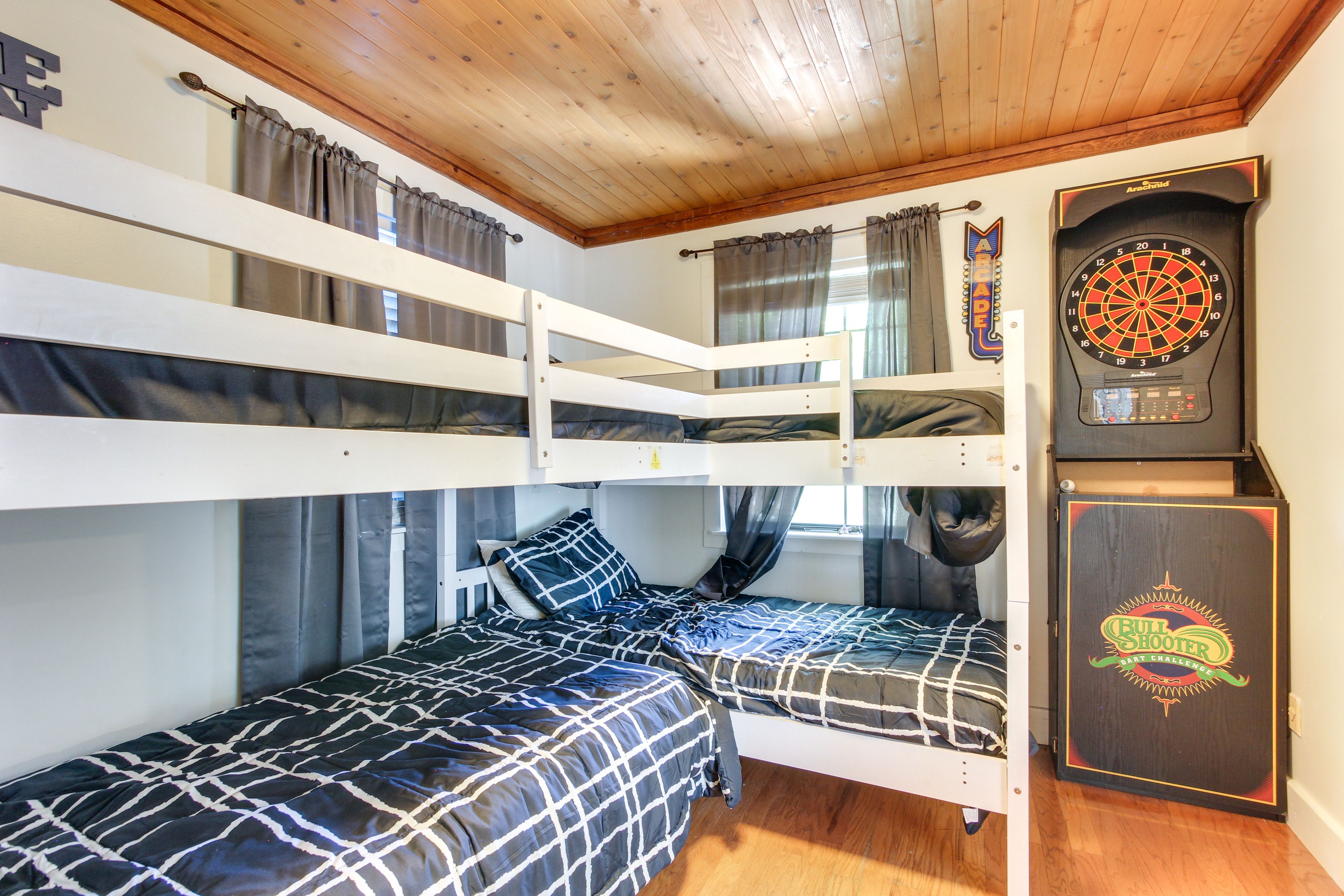 Bedroom 4 | 2 Twin Bunk Beds | Smart TV