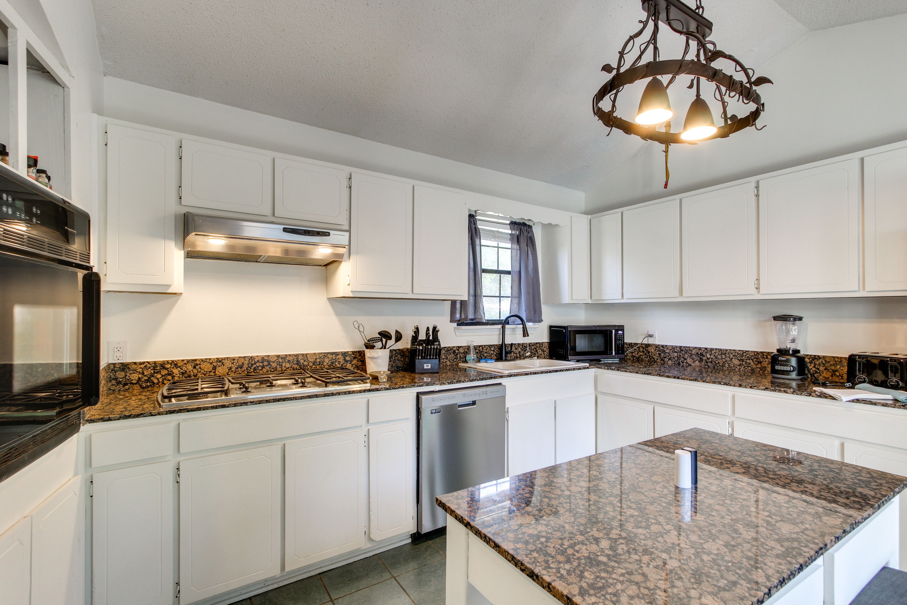 Kitchen | Refrigerator | Wall Oven