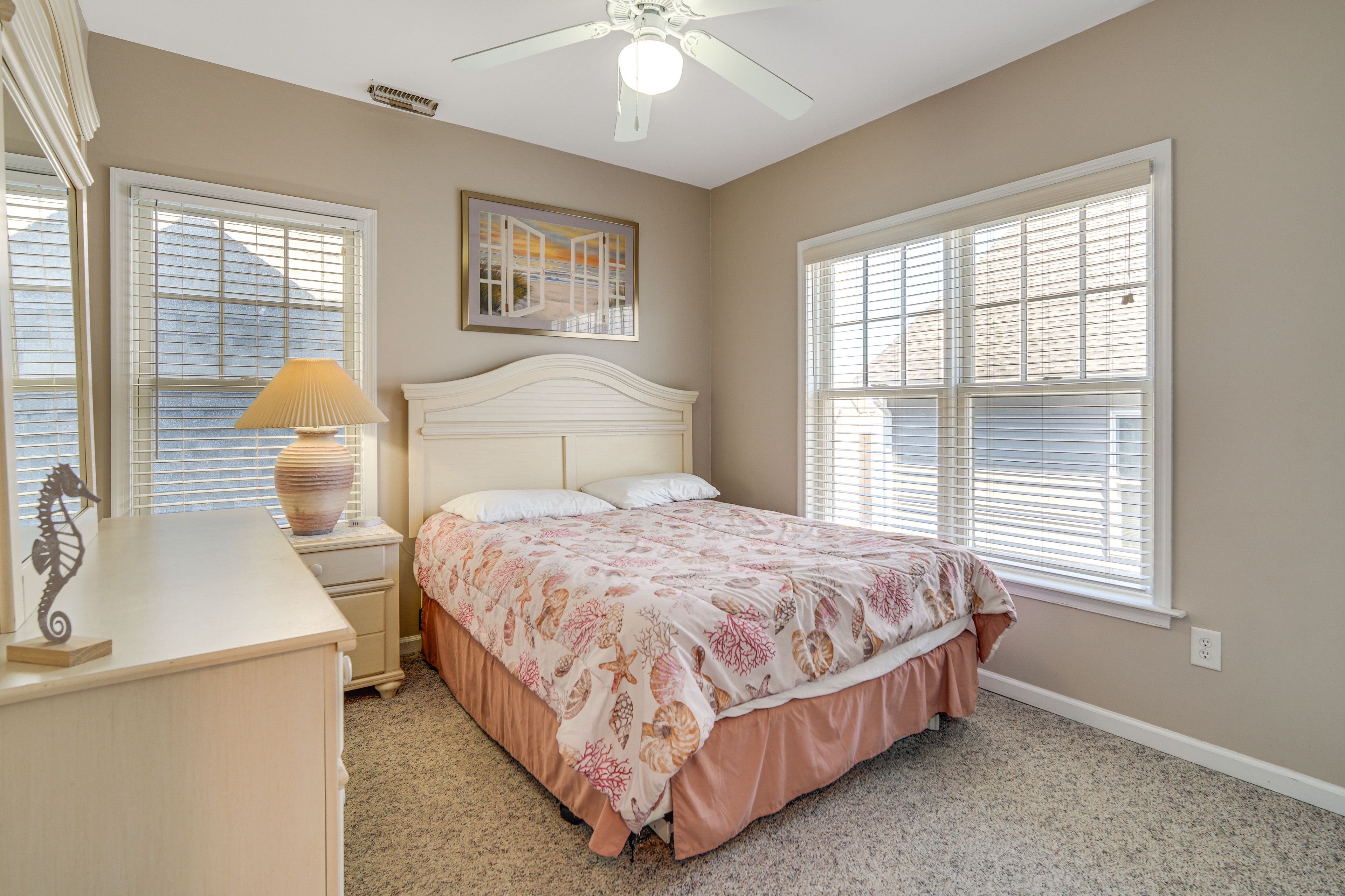 Bedroom 2 | Queen Bed
