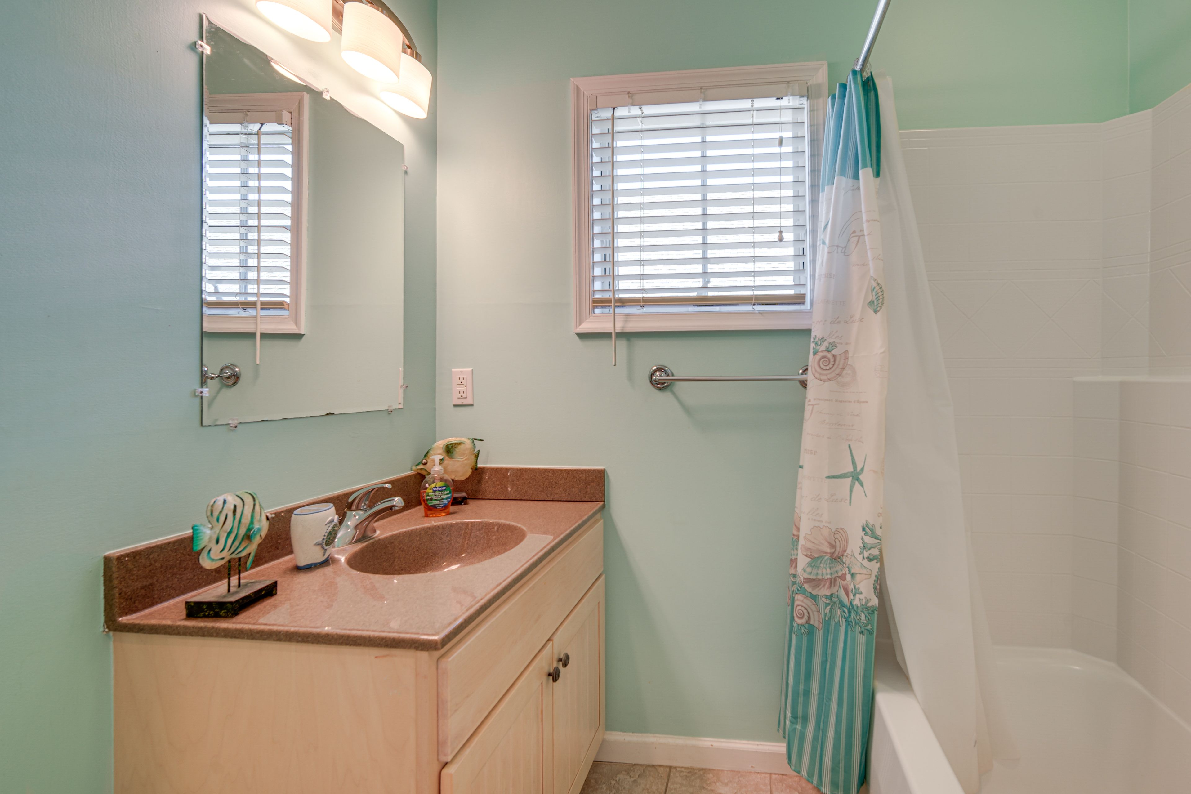 Full Bathroom