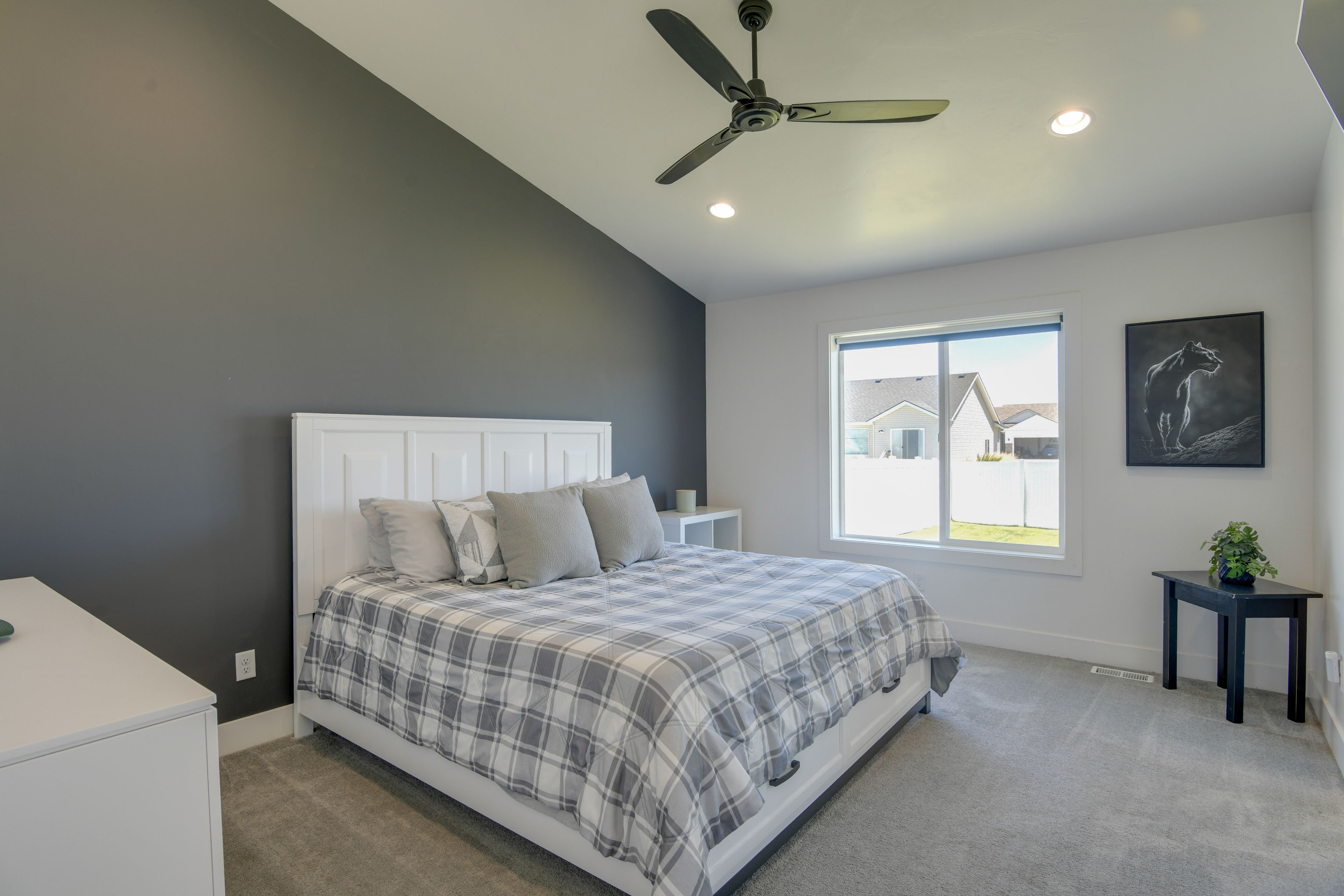 Bedroom 1 | King Bed | Main Floor