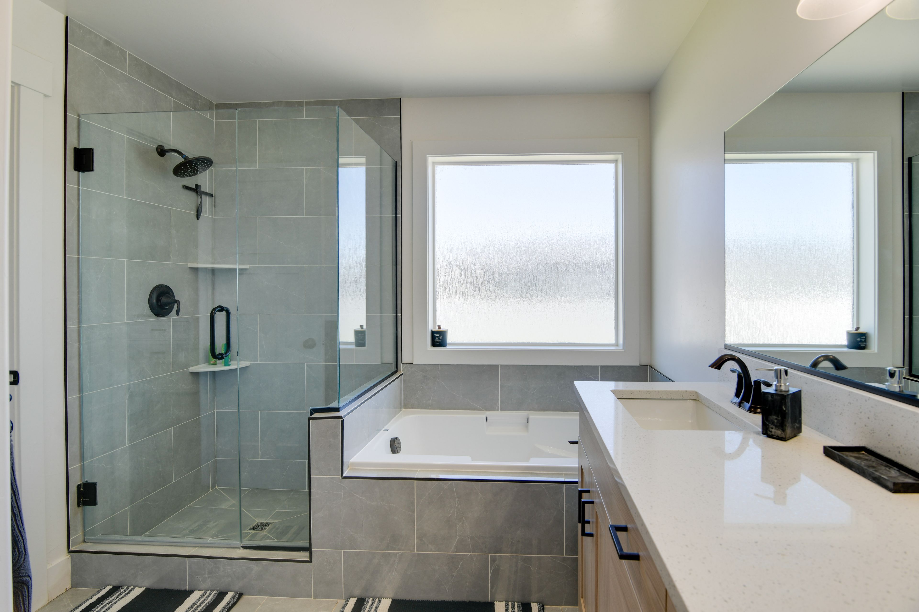 Full Bathroom | Main Floor