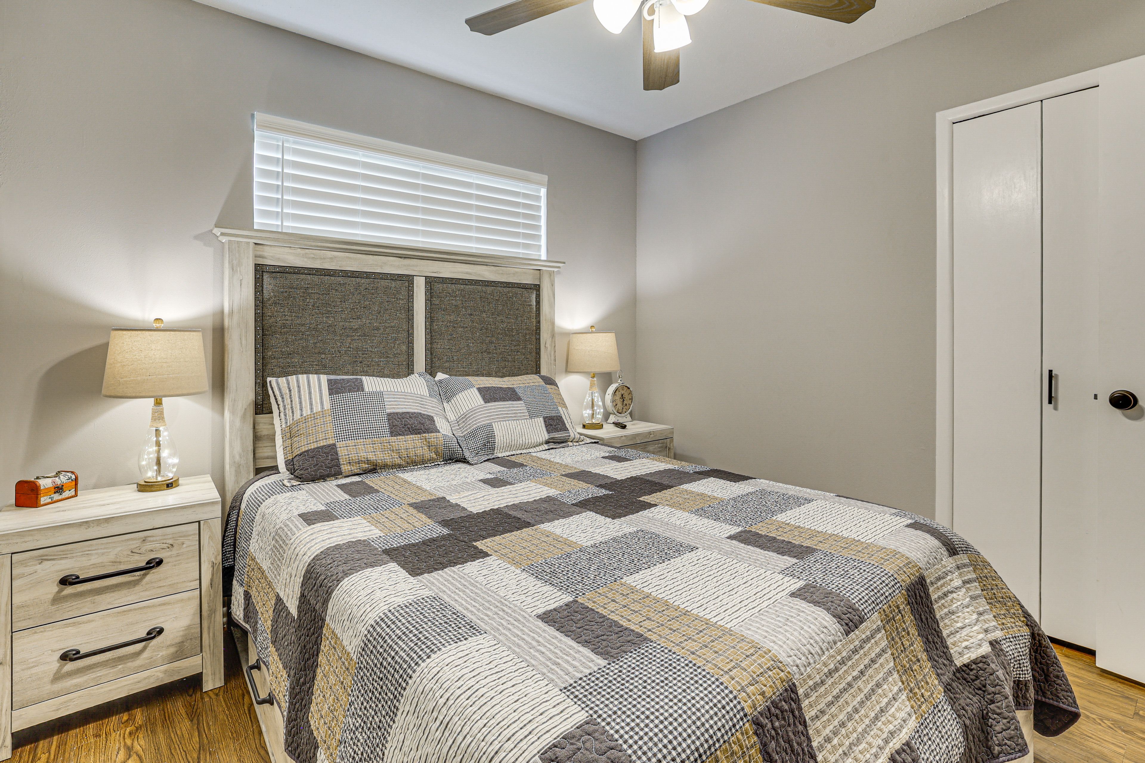Bedroom 3 | Queen Bed | Smart TV