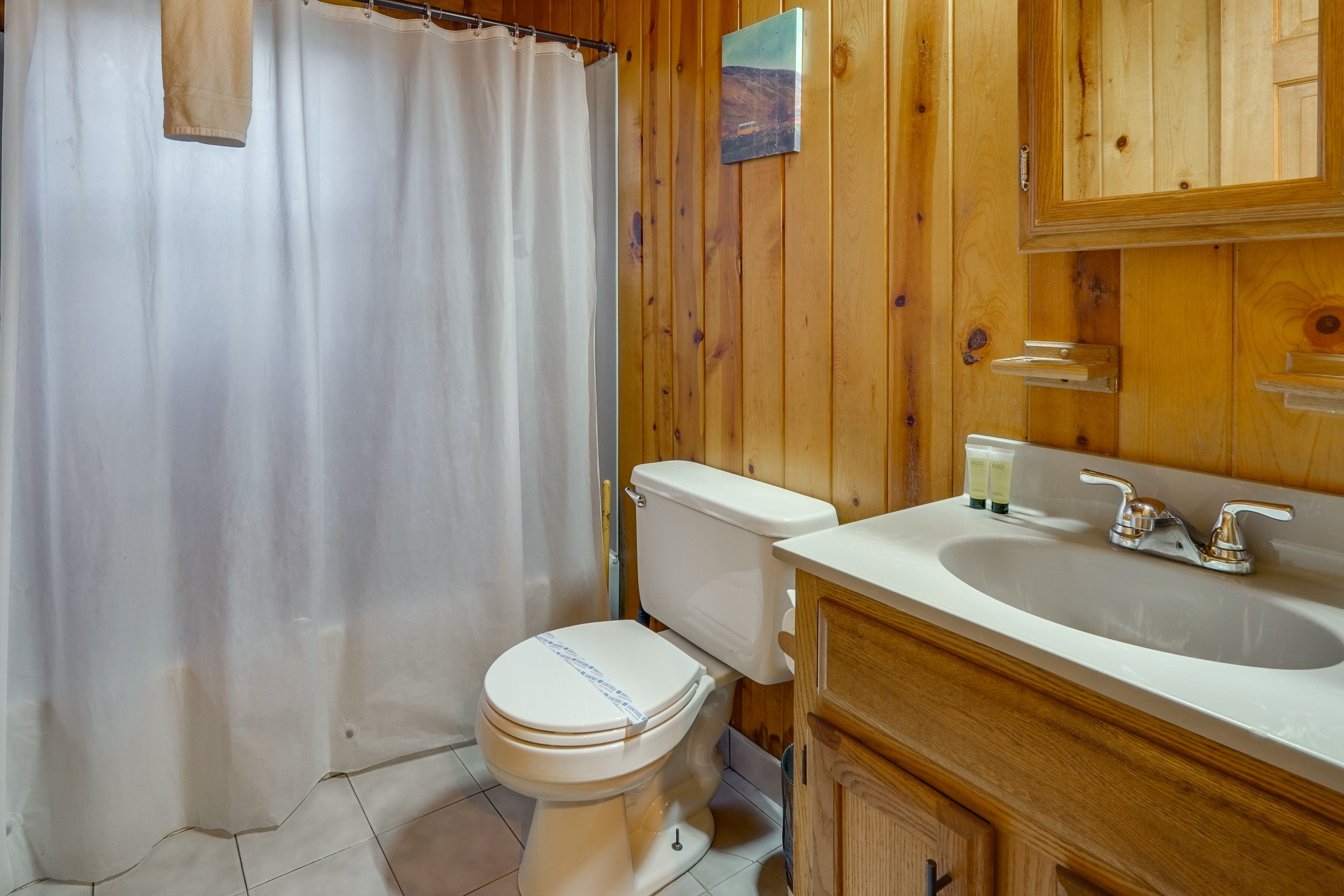 Bathroom | Towels Provided | 1st Floor