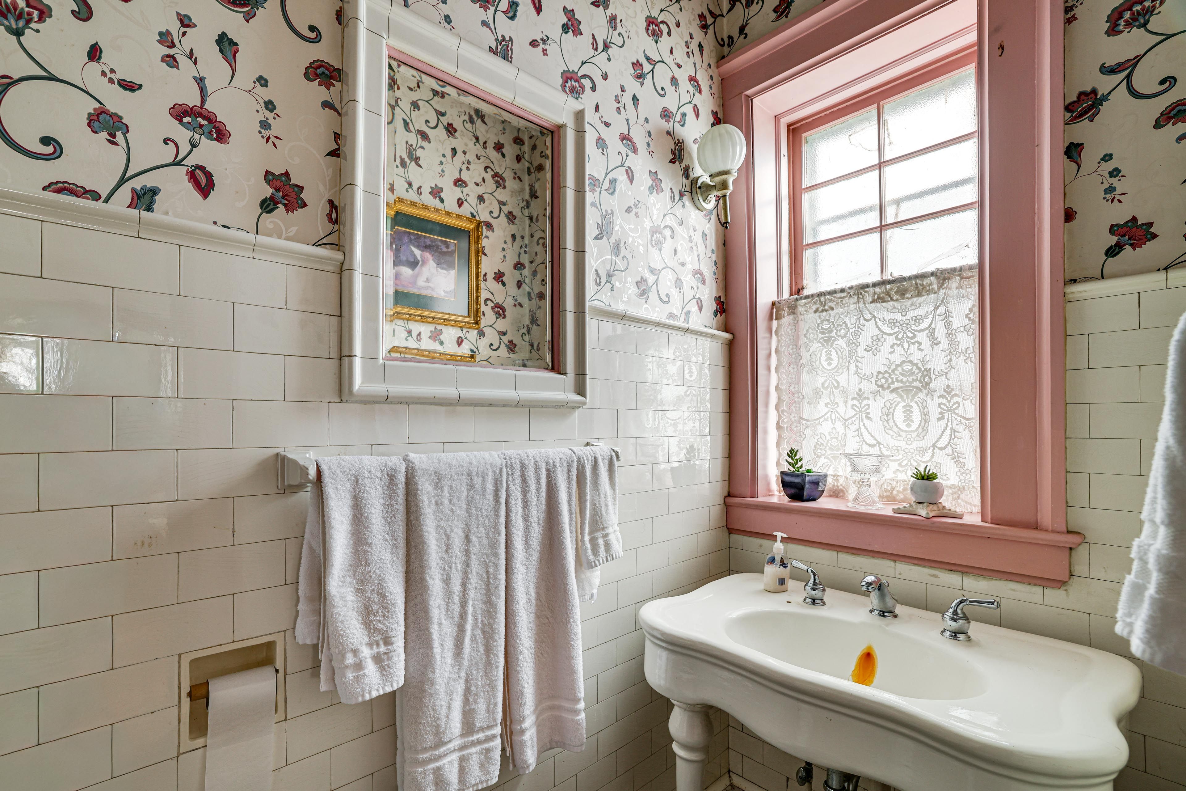 Half Bath | 1st Floor