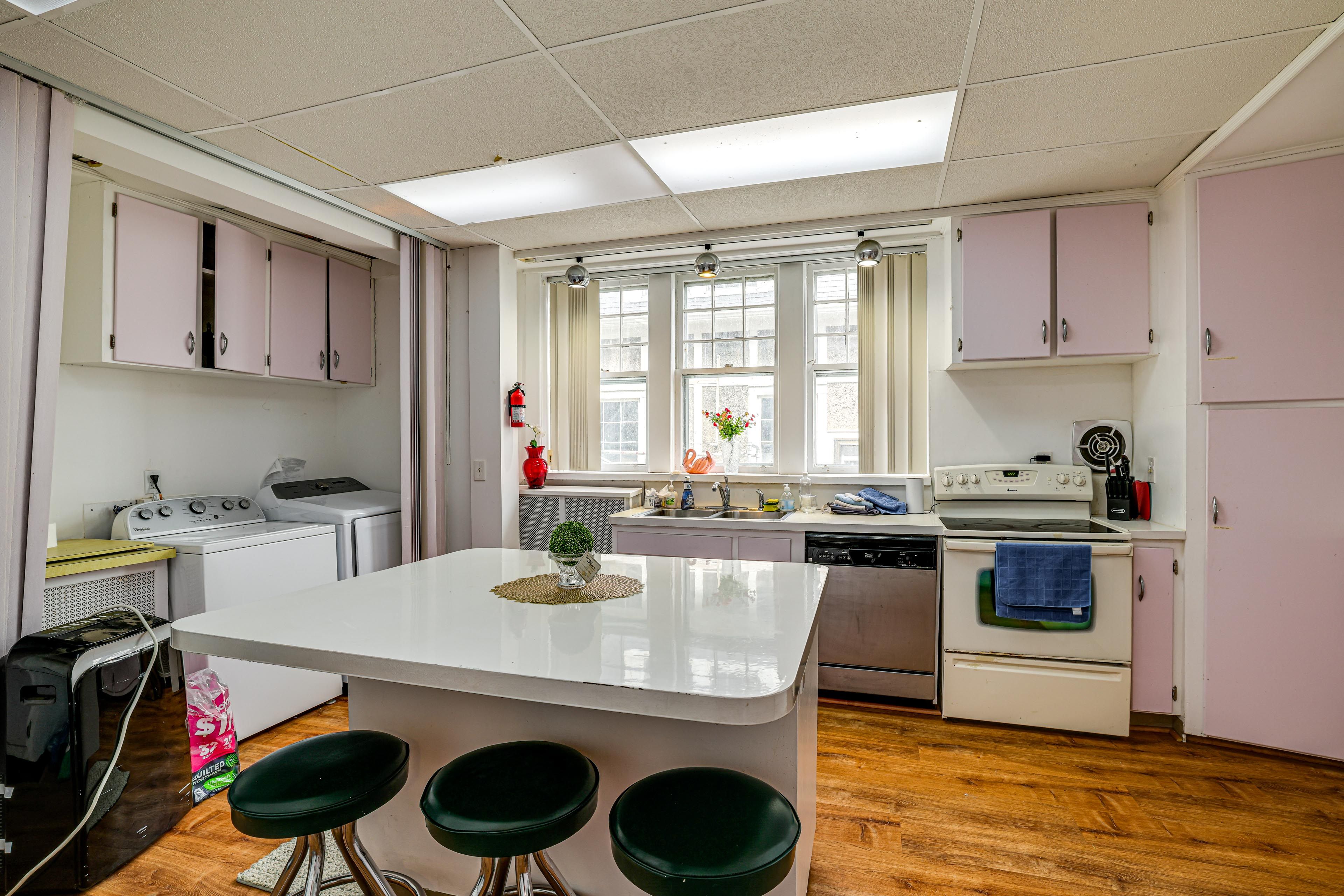 Kitchen | 1st Floor