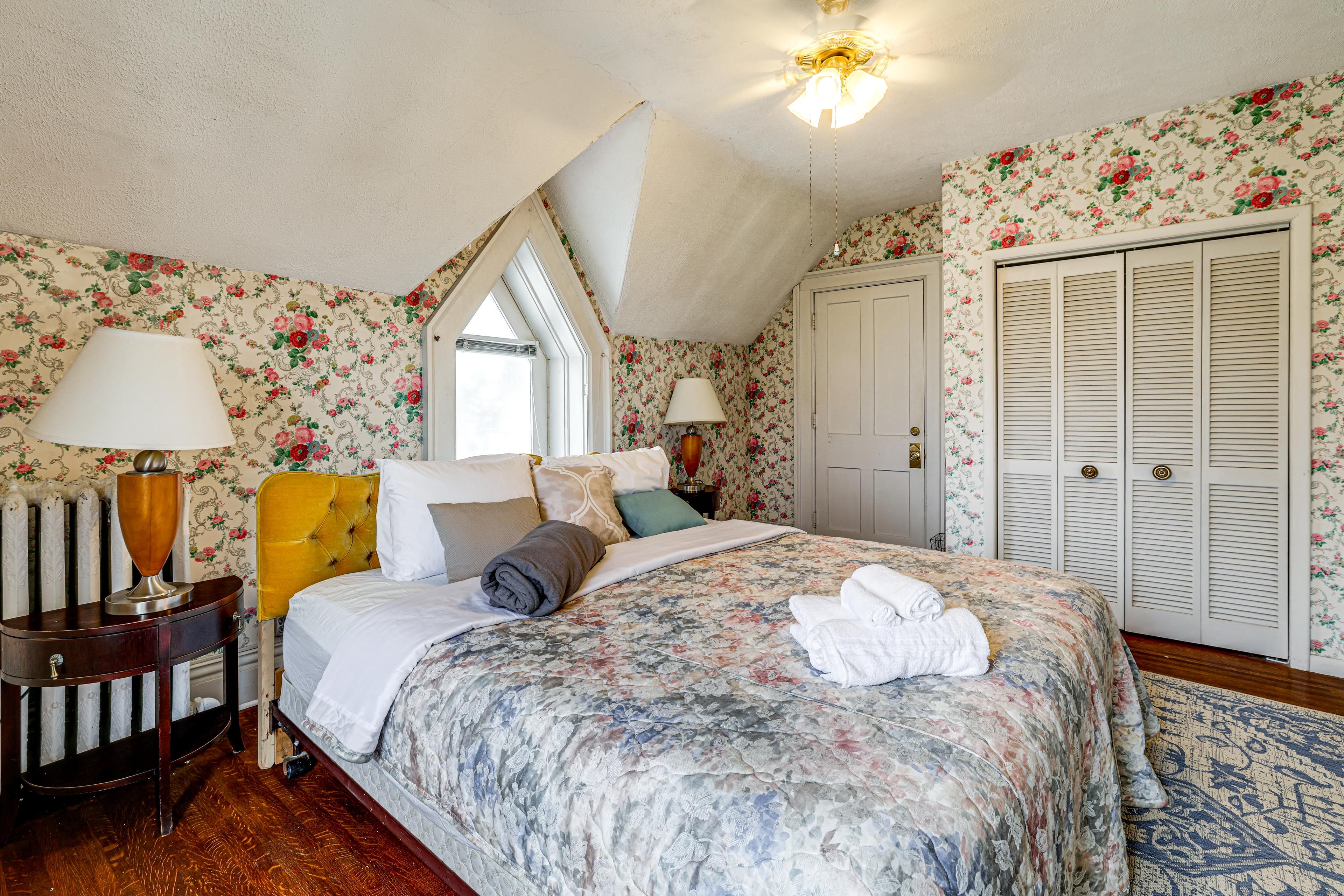 Bedroom 3 | Queen Bed | 2nd Floor