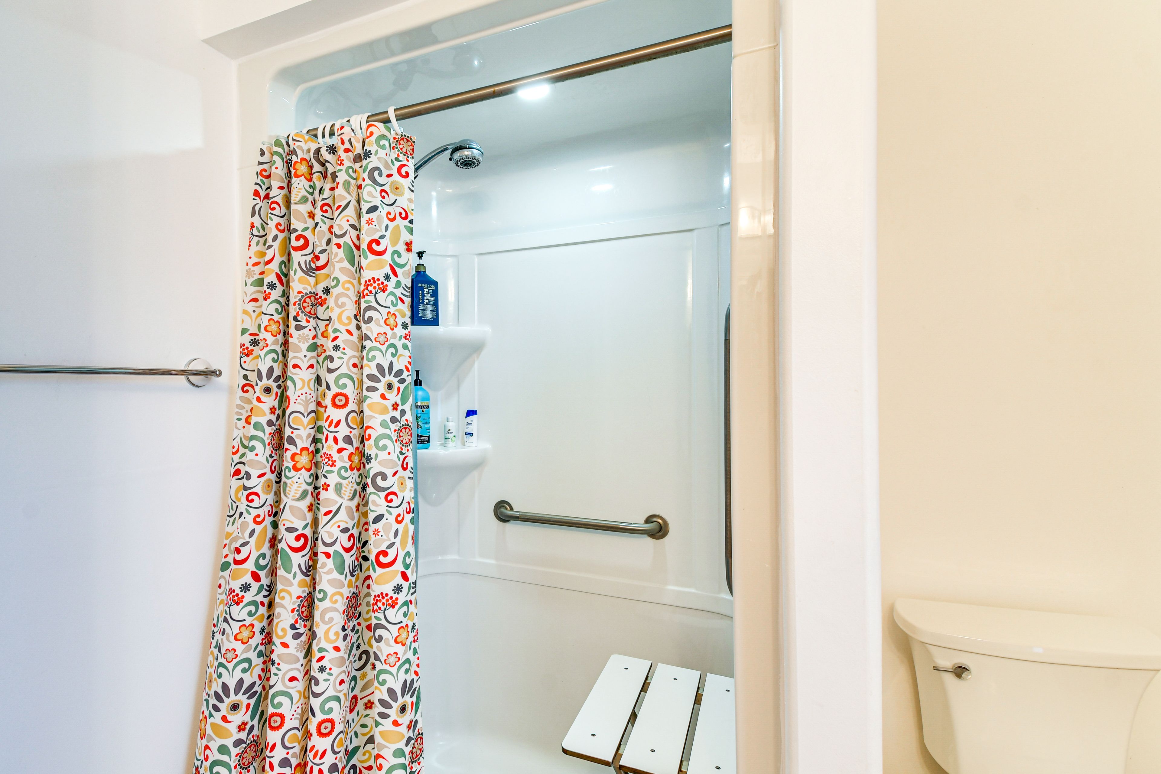 Full Bathroom | 2nd Floor