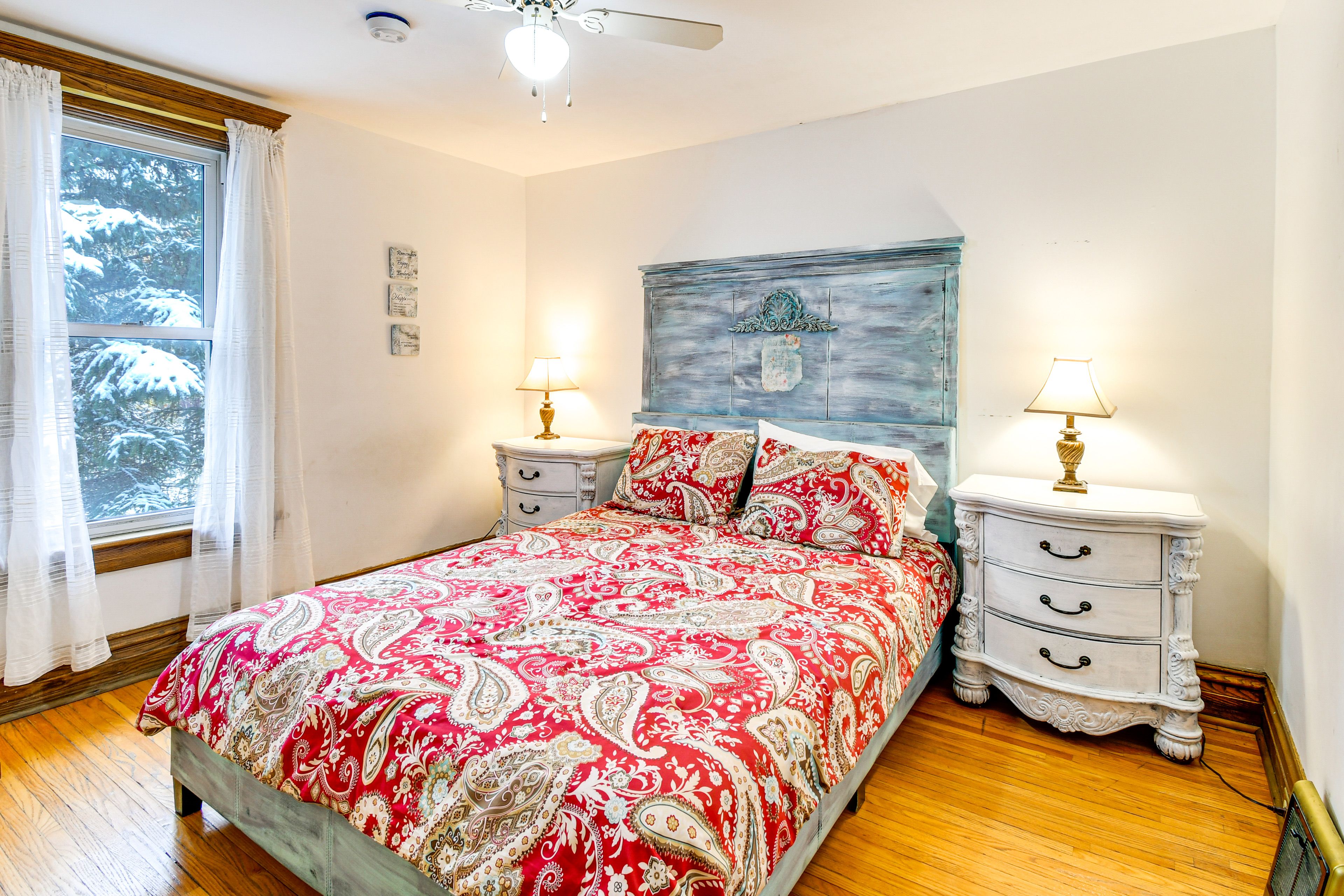 Bedroom 4 | Queen Bed | 2nd Floor