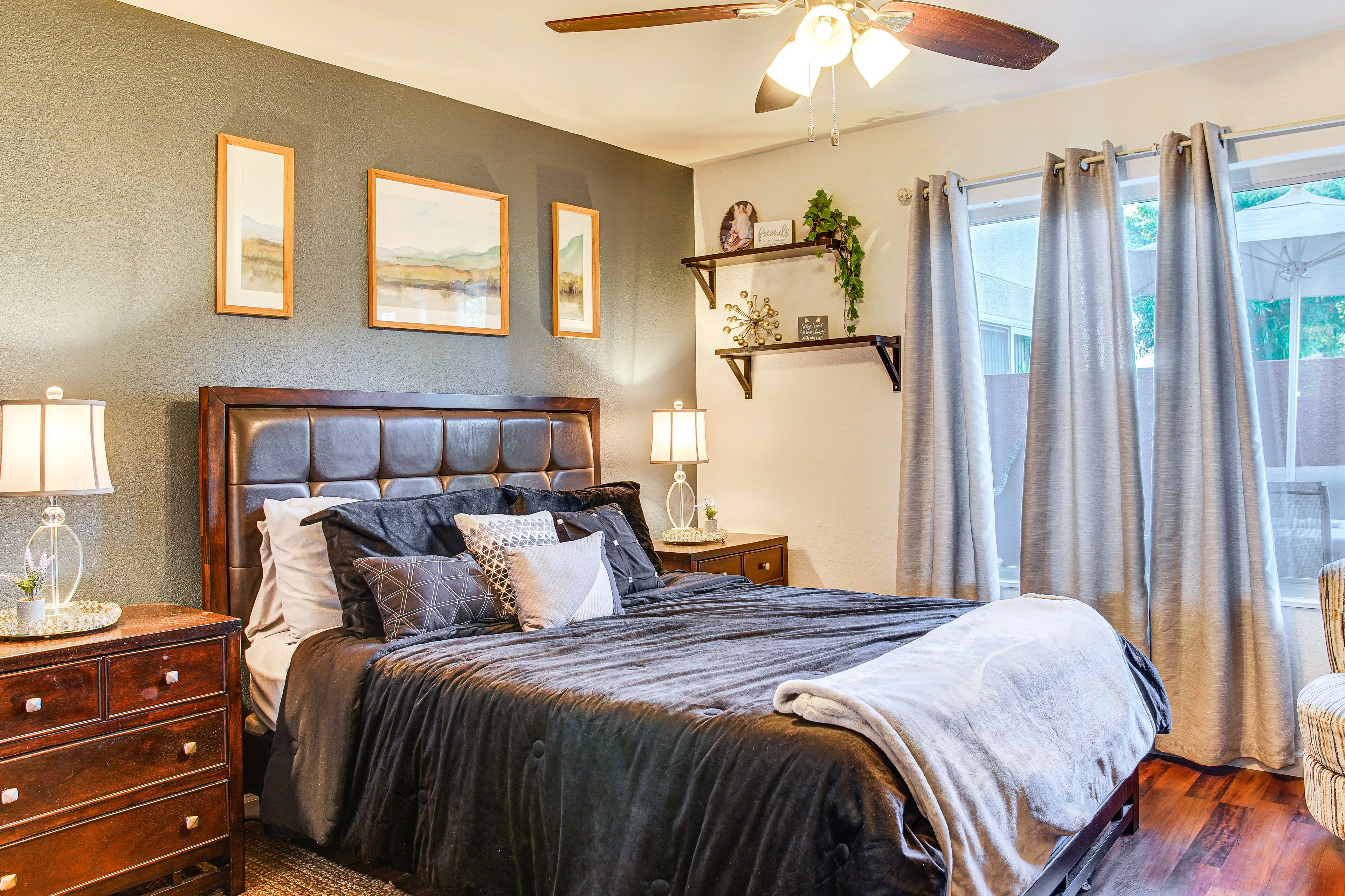 Bedroom | Queen Bed | Linens Provided