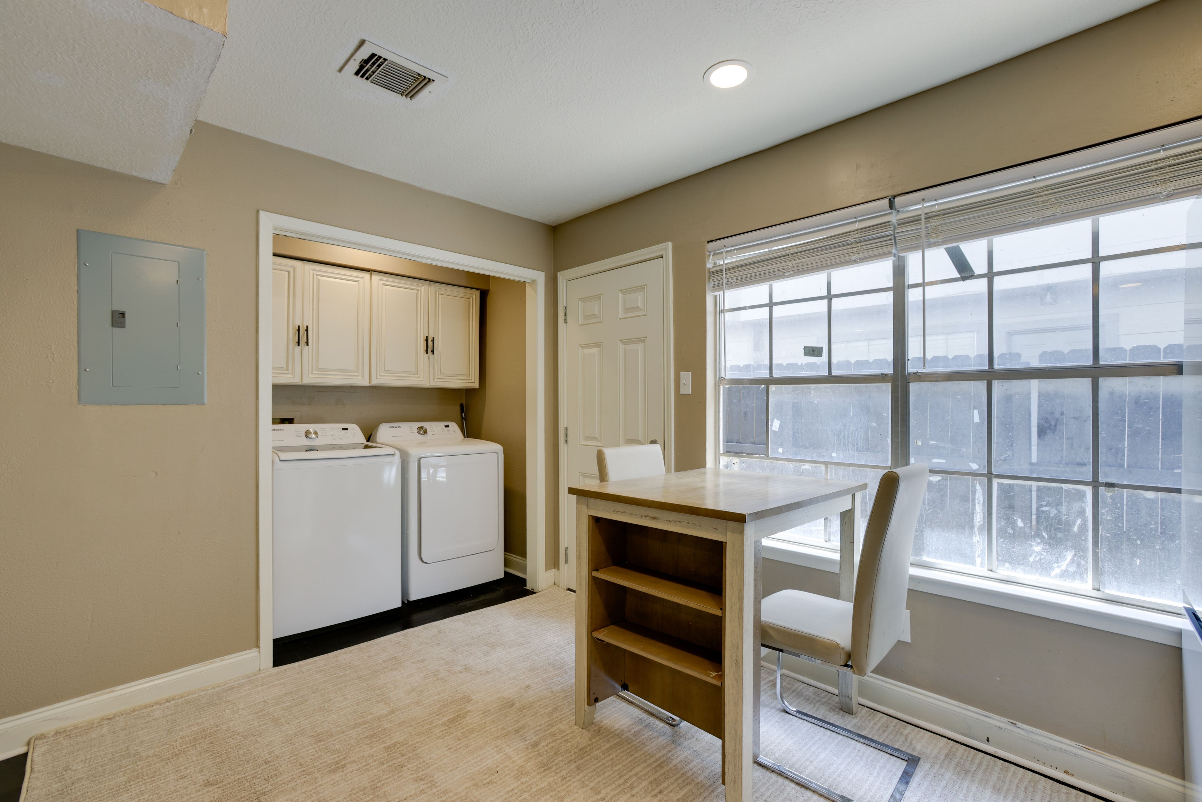 In-Unit Laundry | 1st Floor