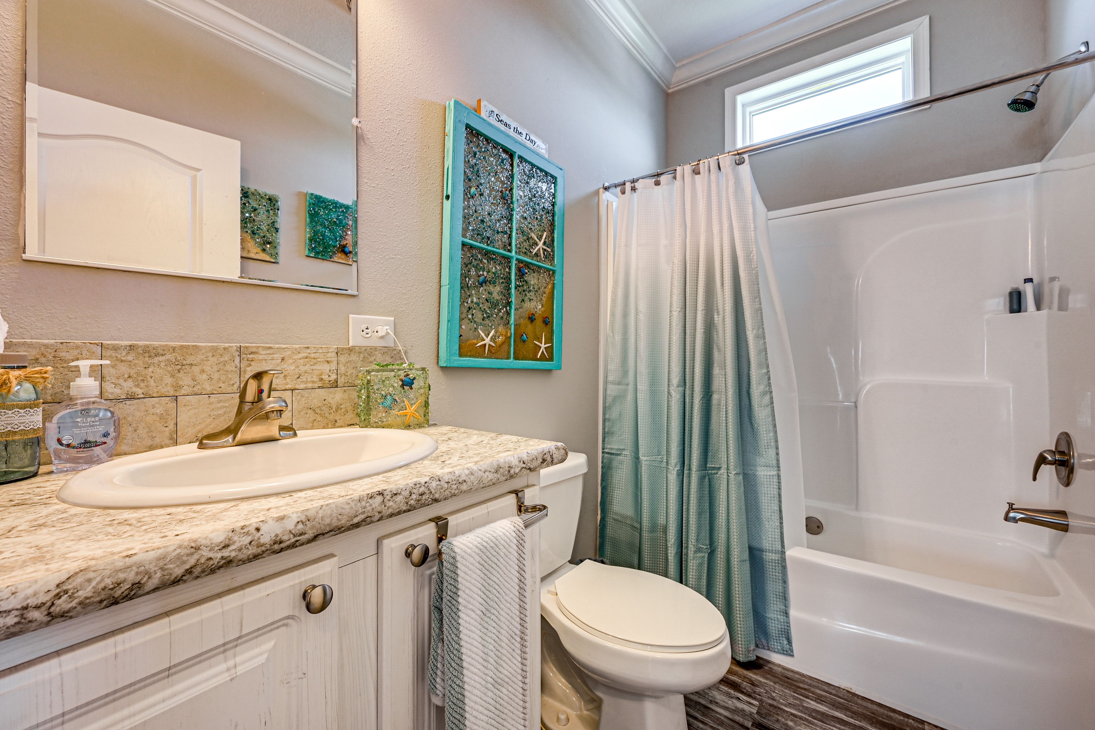 Full Bathroom