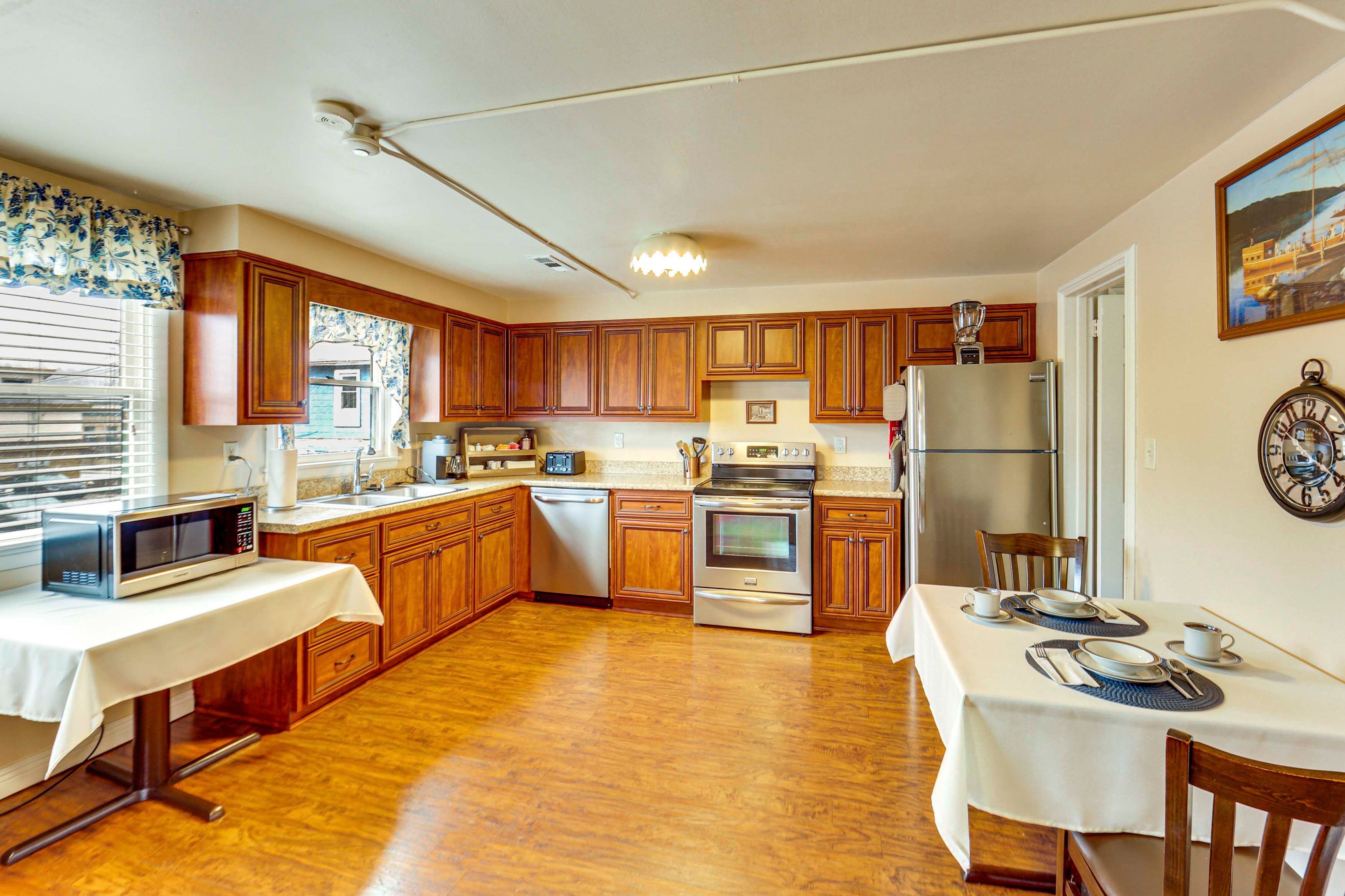 Kitchen | Cooking Basics | Pod Coffee Maker