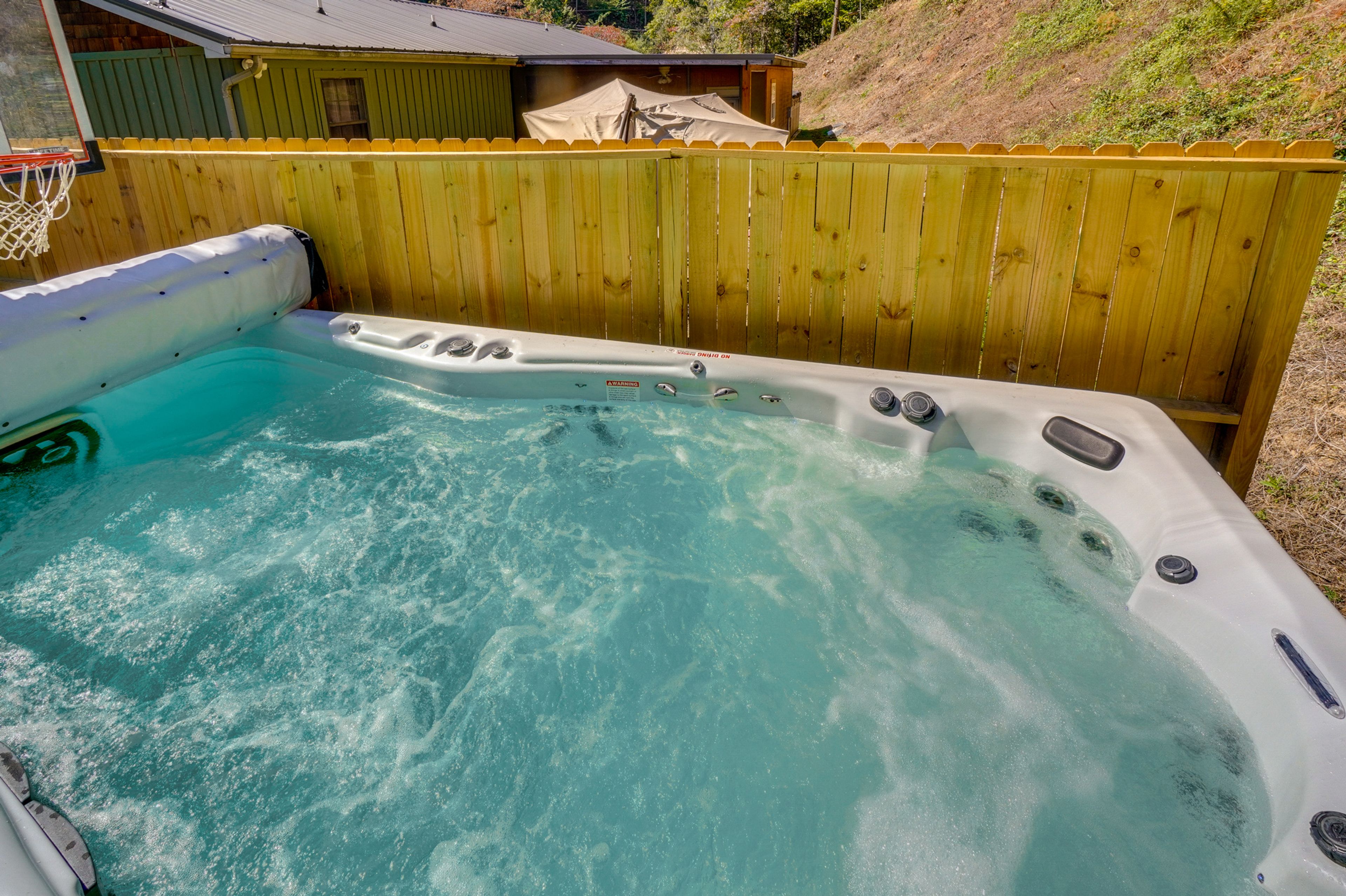 Above-Ground Pool/Swim Spa