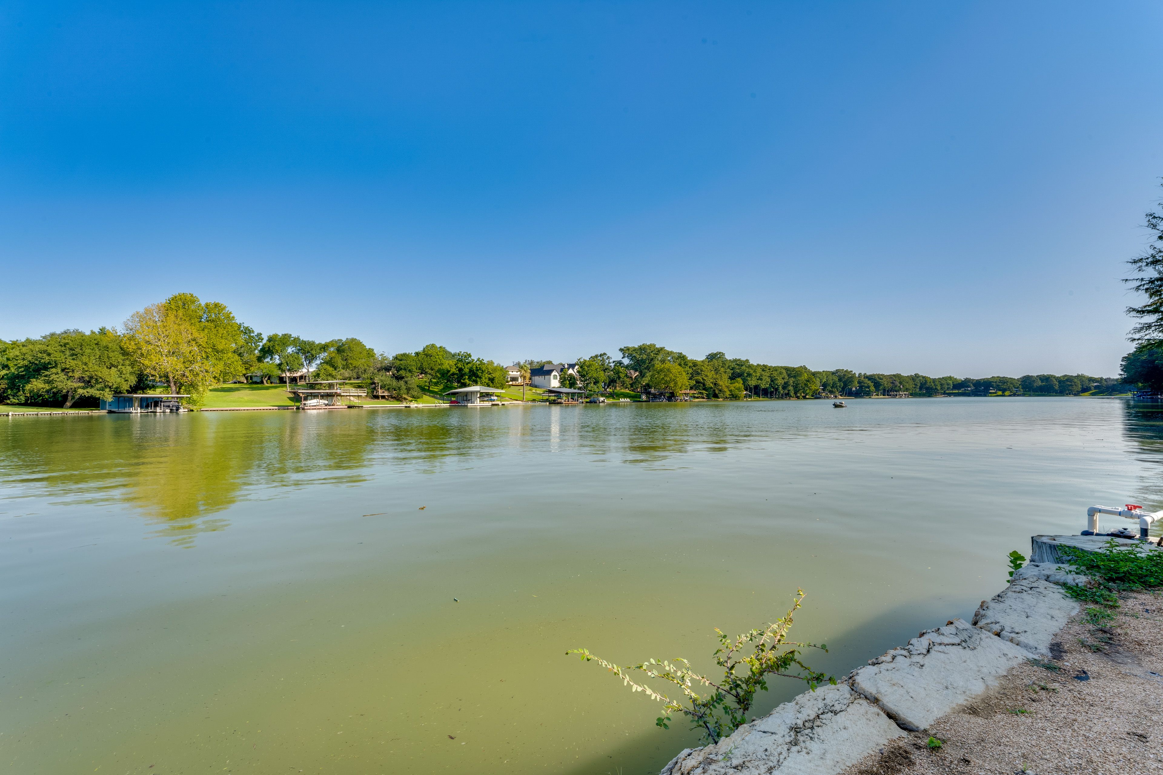 House Exterior | Lake/River Views & Access