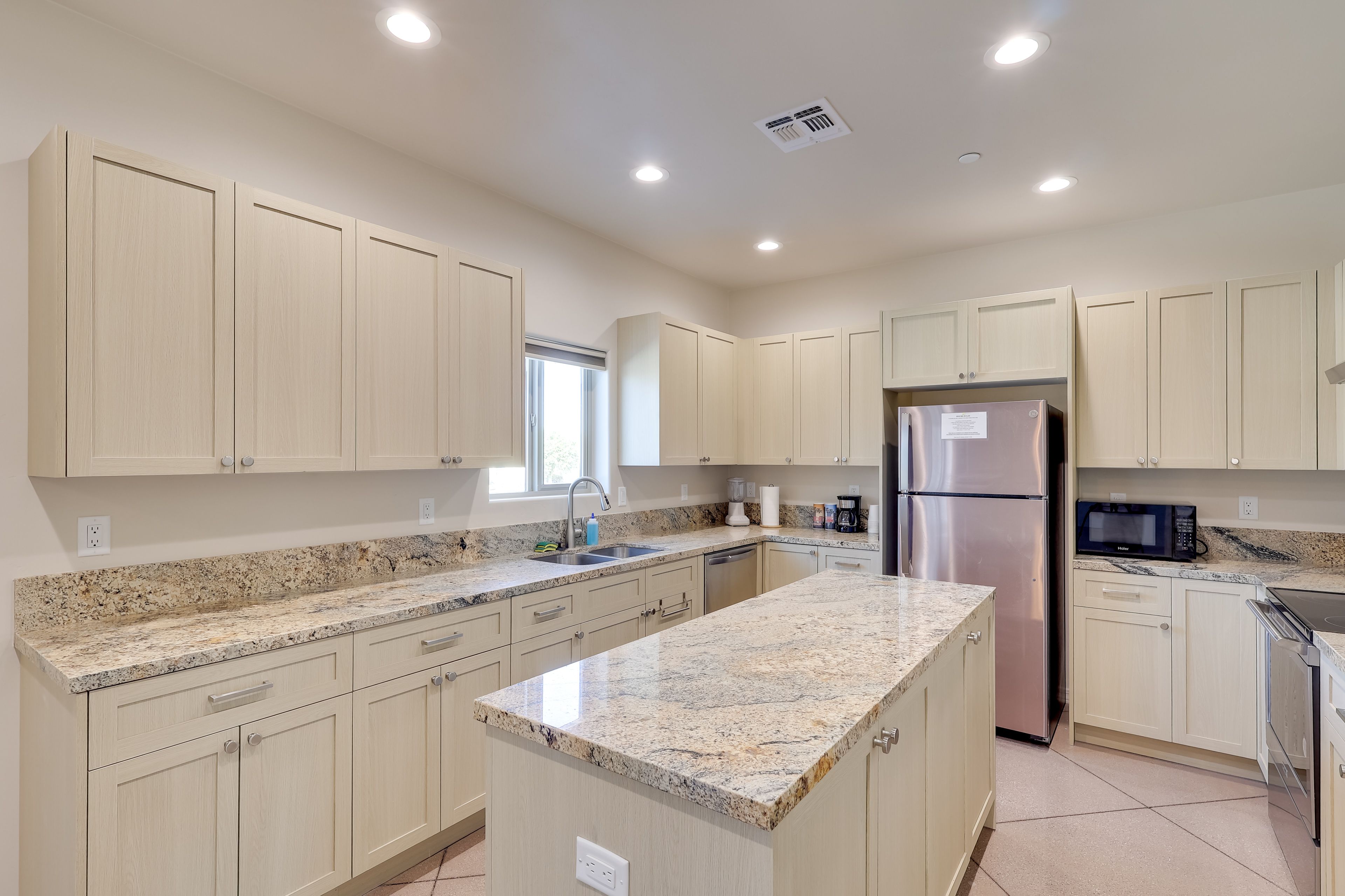 Kitchen | Dishwasher