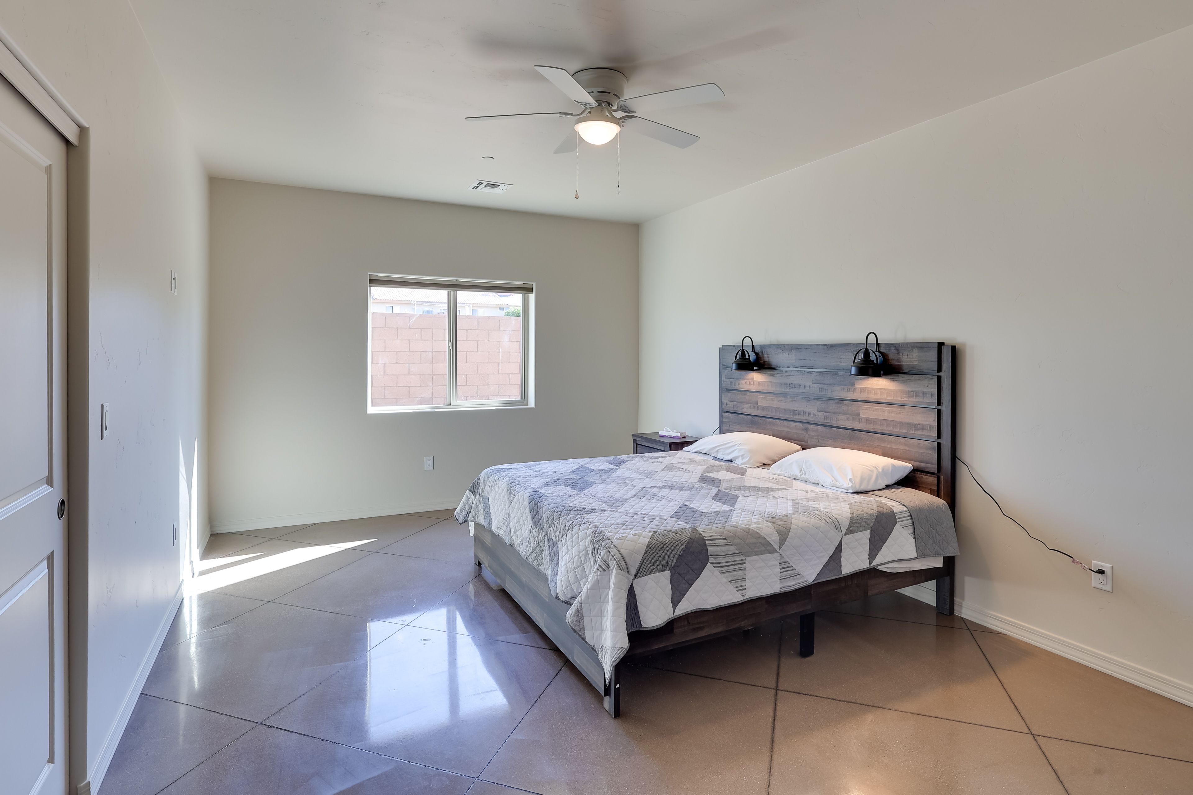 Bedroom 2 | King Bed