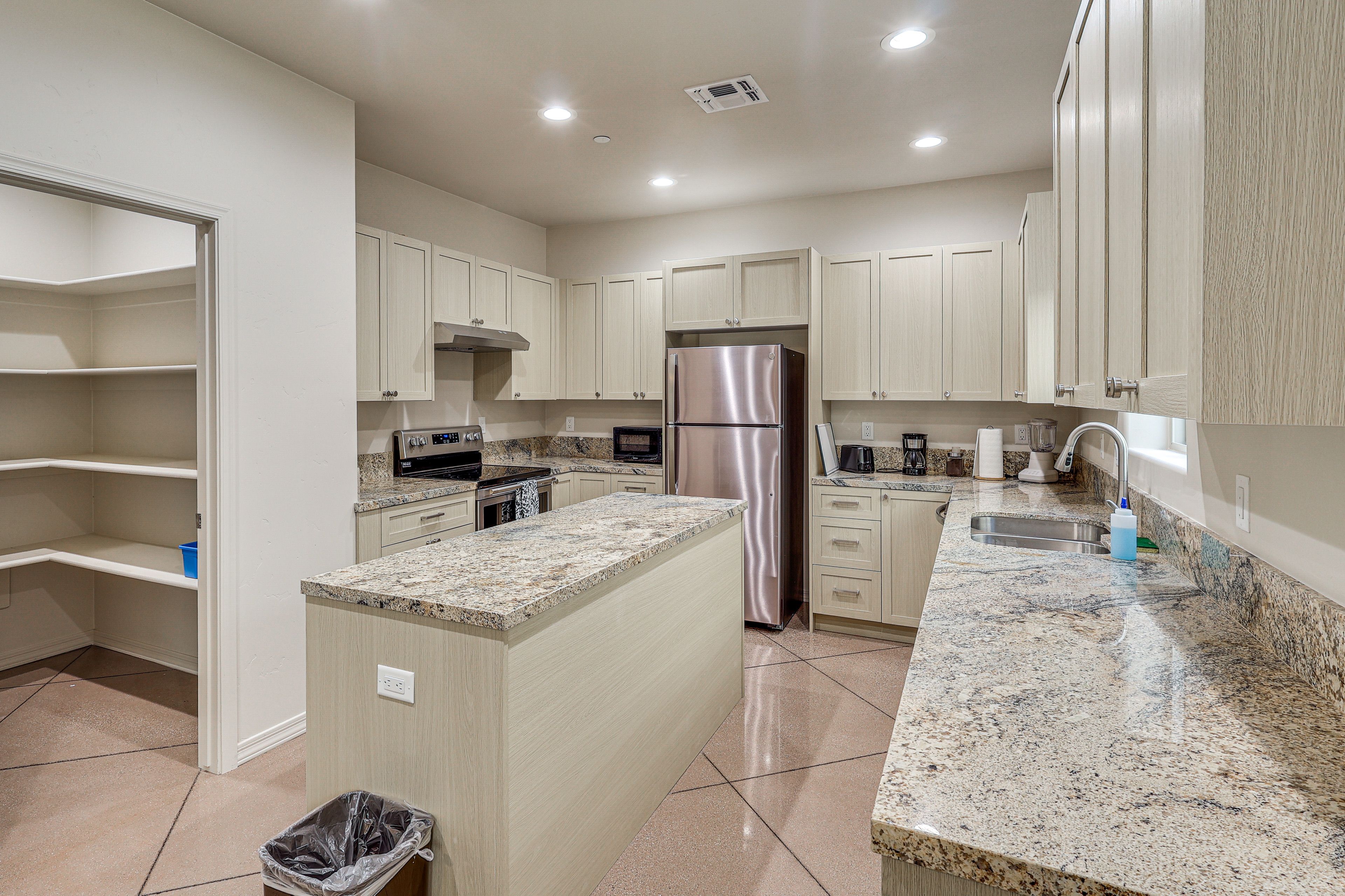 Kitchen | Drip Coffee Maker | Dishwasher | Blender | Toaster