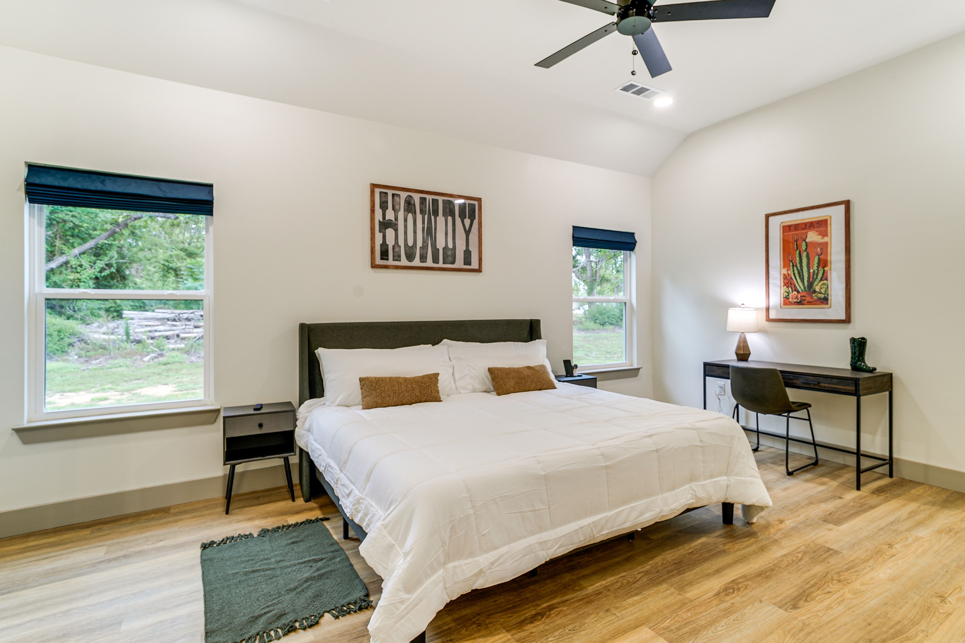 Bedroom 1 | 1st Floor | King Bed | Smart TV