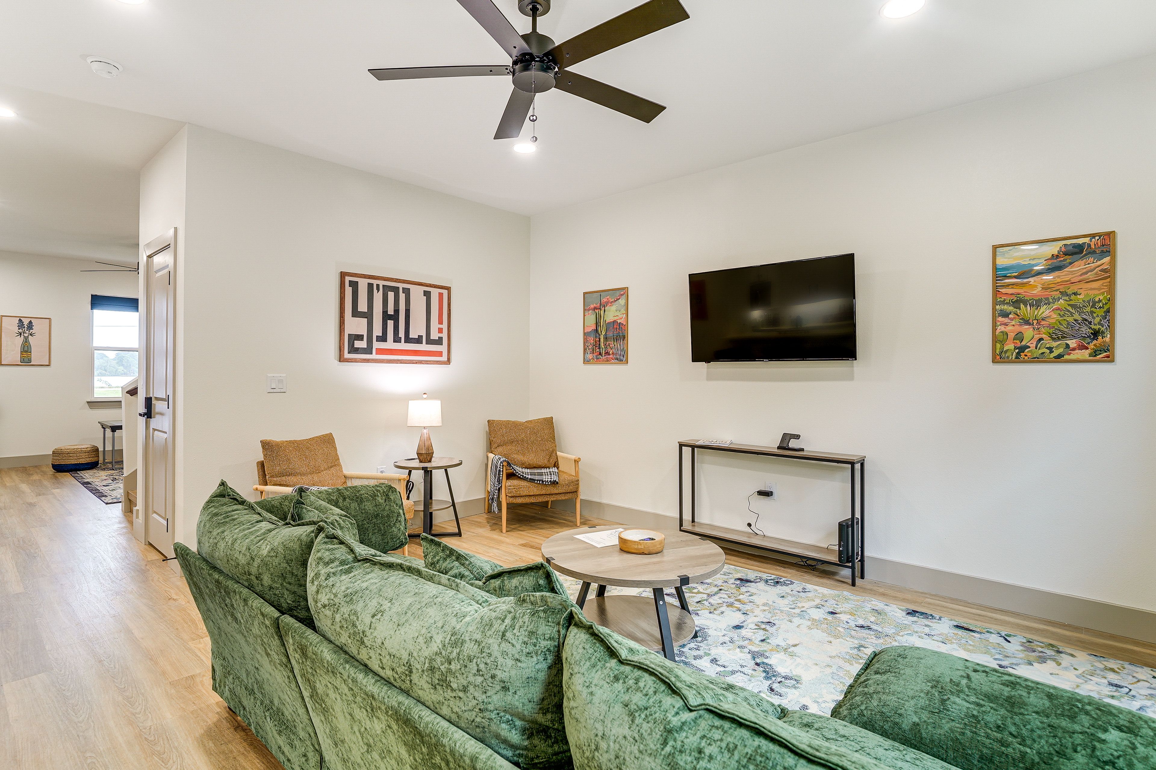 Living Room | 1st Floor | Smart TV