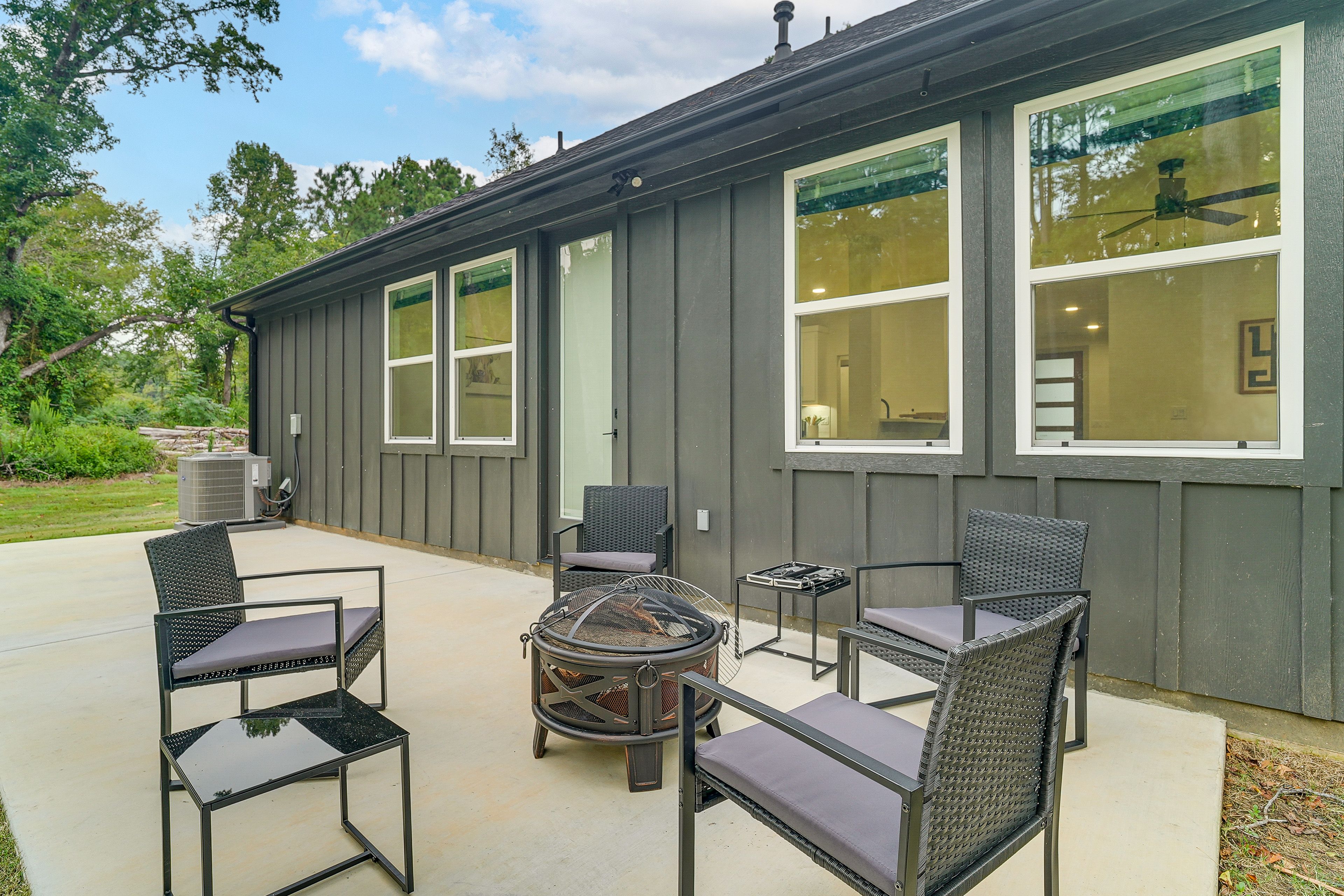 Furnished Patio | Wood-Burning Fire Pit