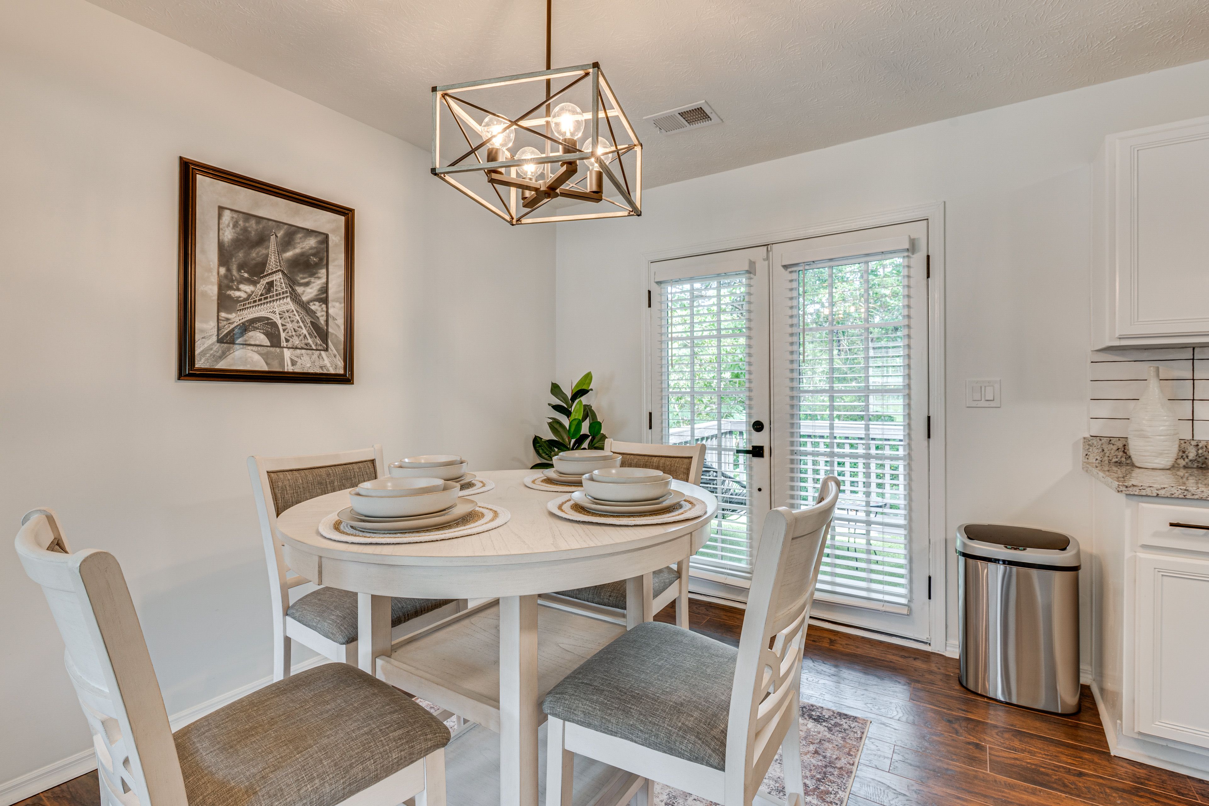 Dining Area | Main Level | Dishware & Flatware Provided