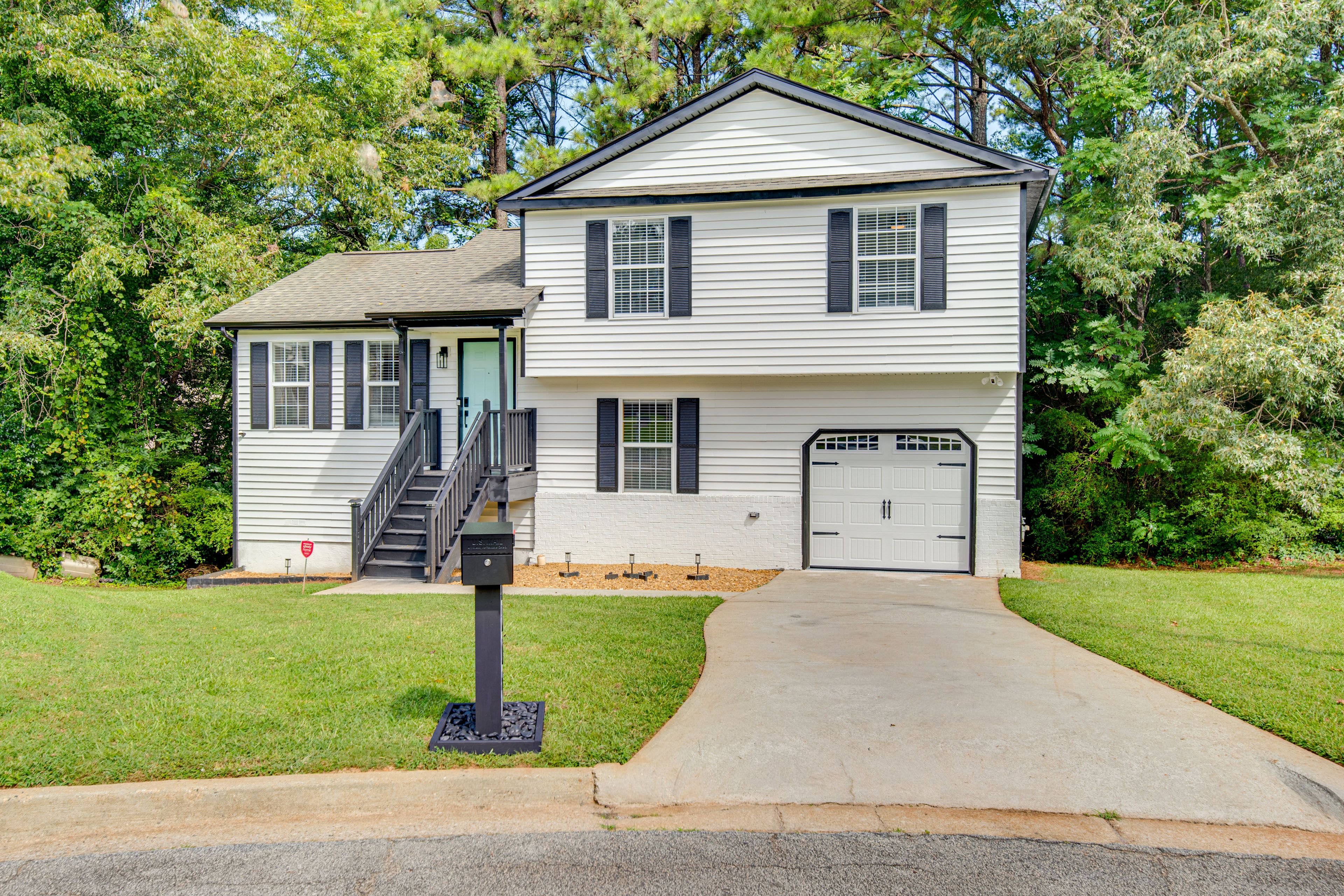 Parking | Garage (1 Vehicle) | Driveway (2 Vehicles)