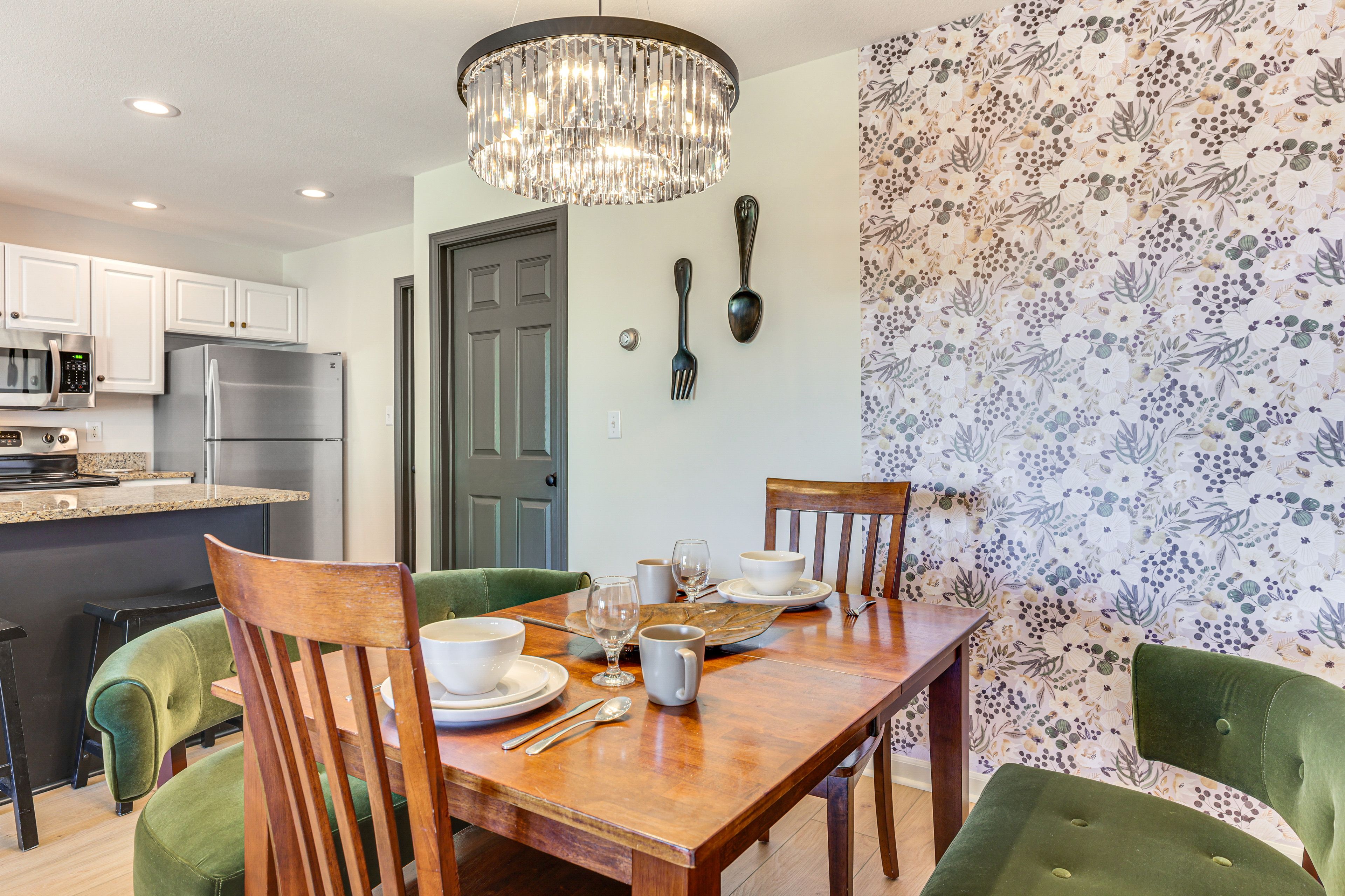 Dining Area | Main Level | Dishware & Flatware