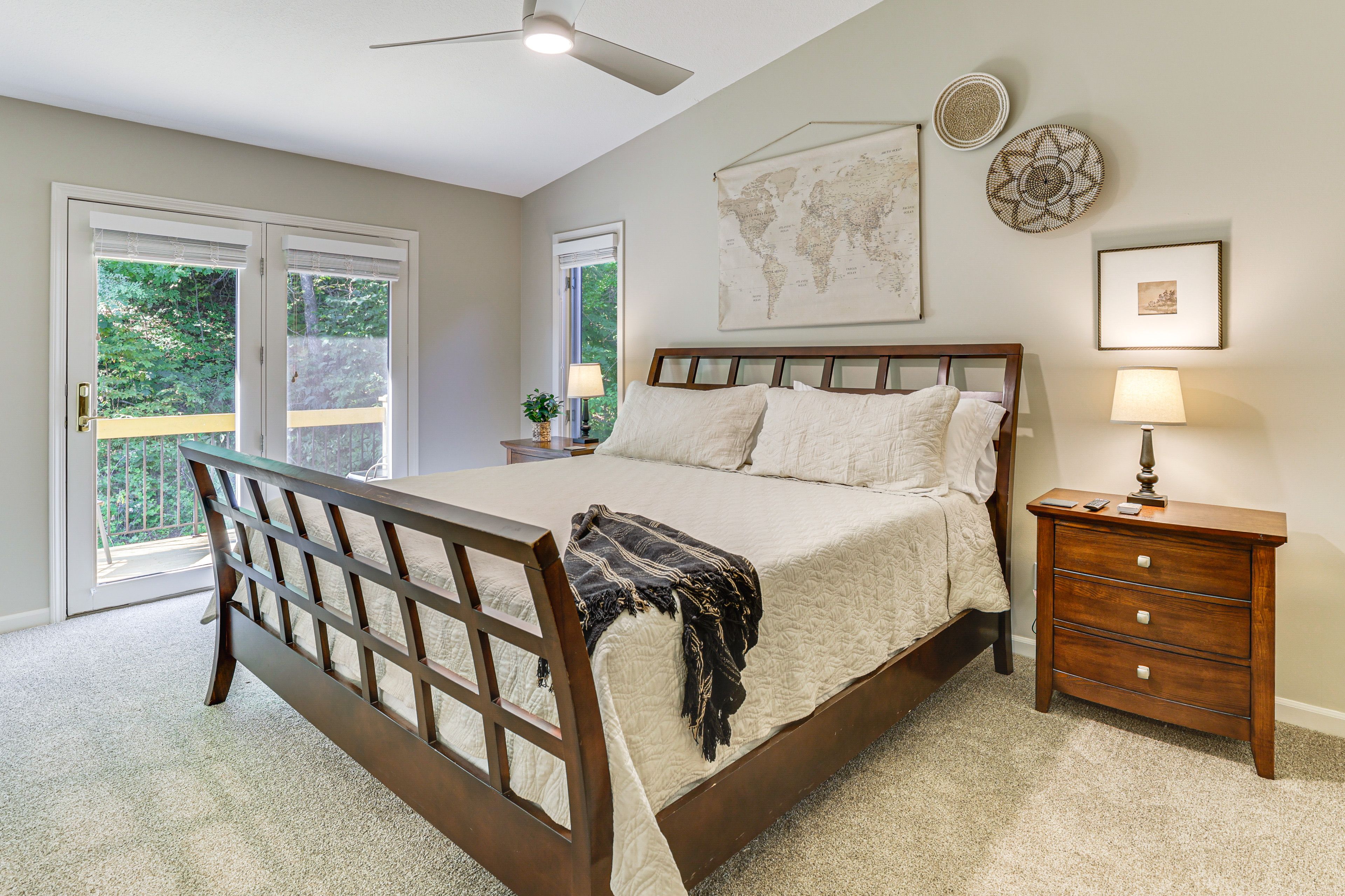 Bedroom 2 | Top Level | King Bed | Balcony Access | Smart TV