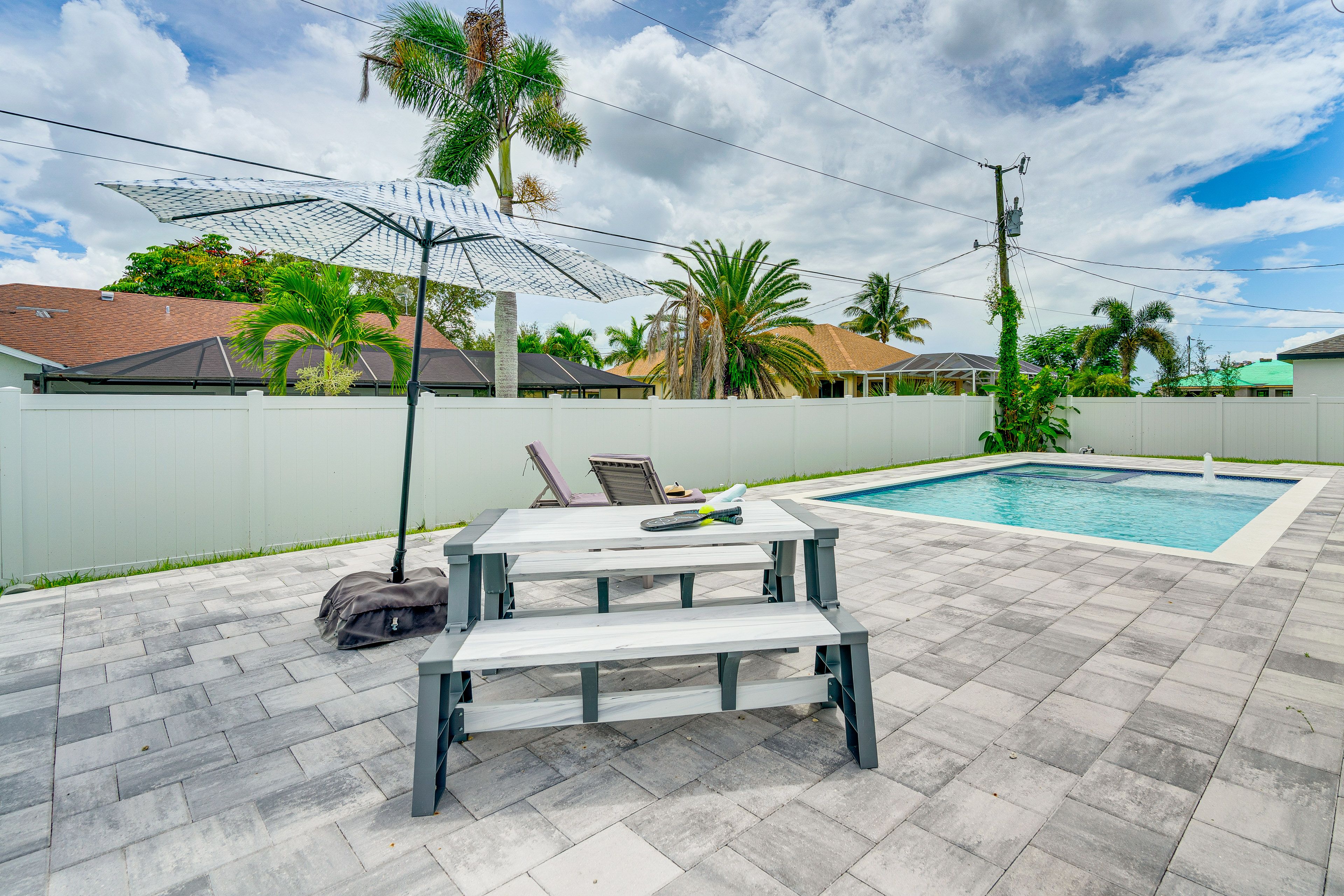Patio | Dining Area | Lounge Chairs