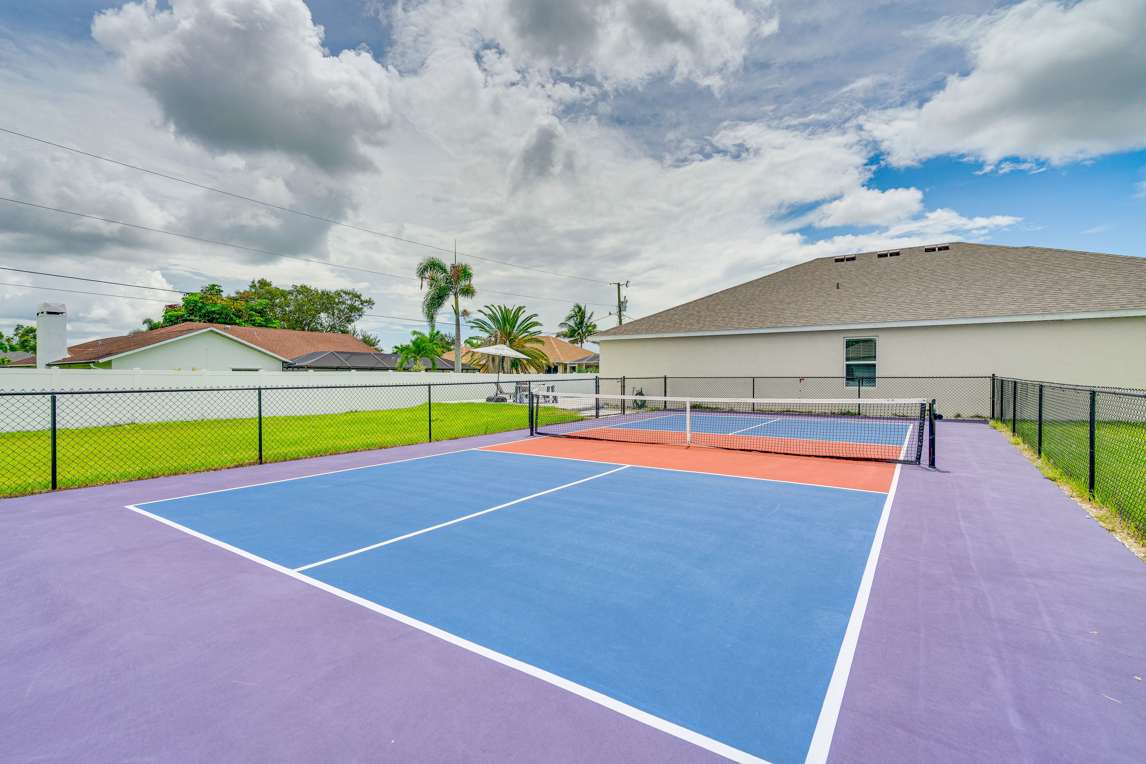 Private Pickleball Court | Paddles Provided