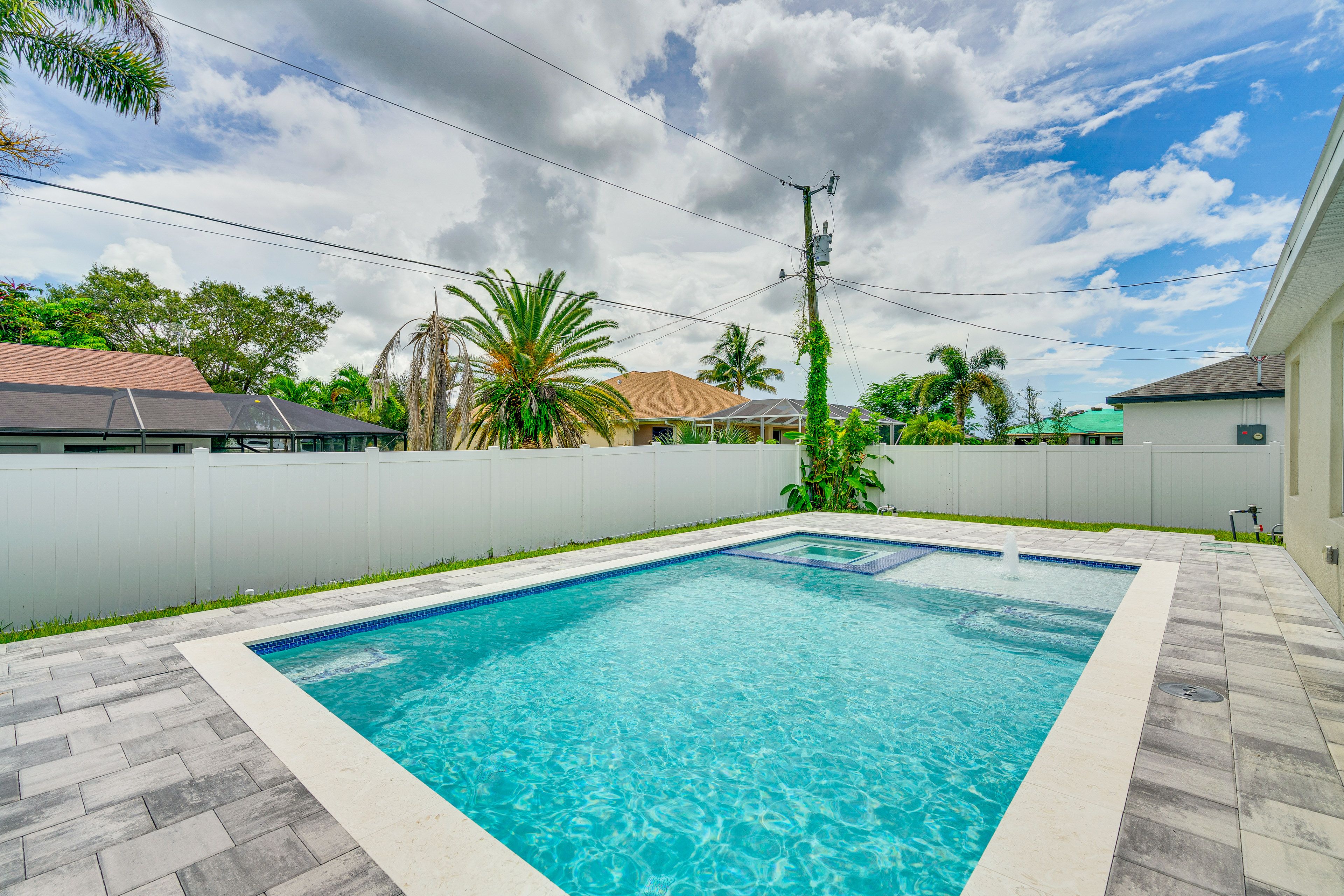 Private Saltwater Pool (Not Heated, Unfenced, Depth 5')