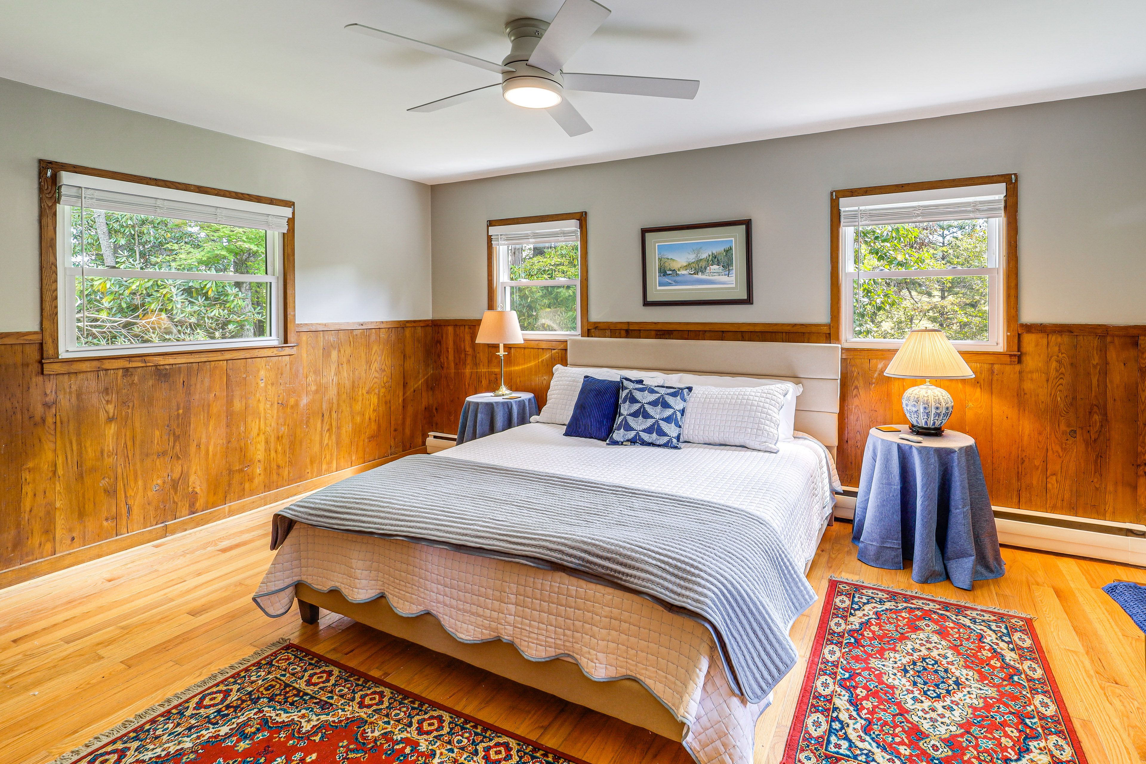 Bedroom 1 | King Bed