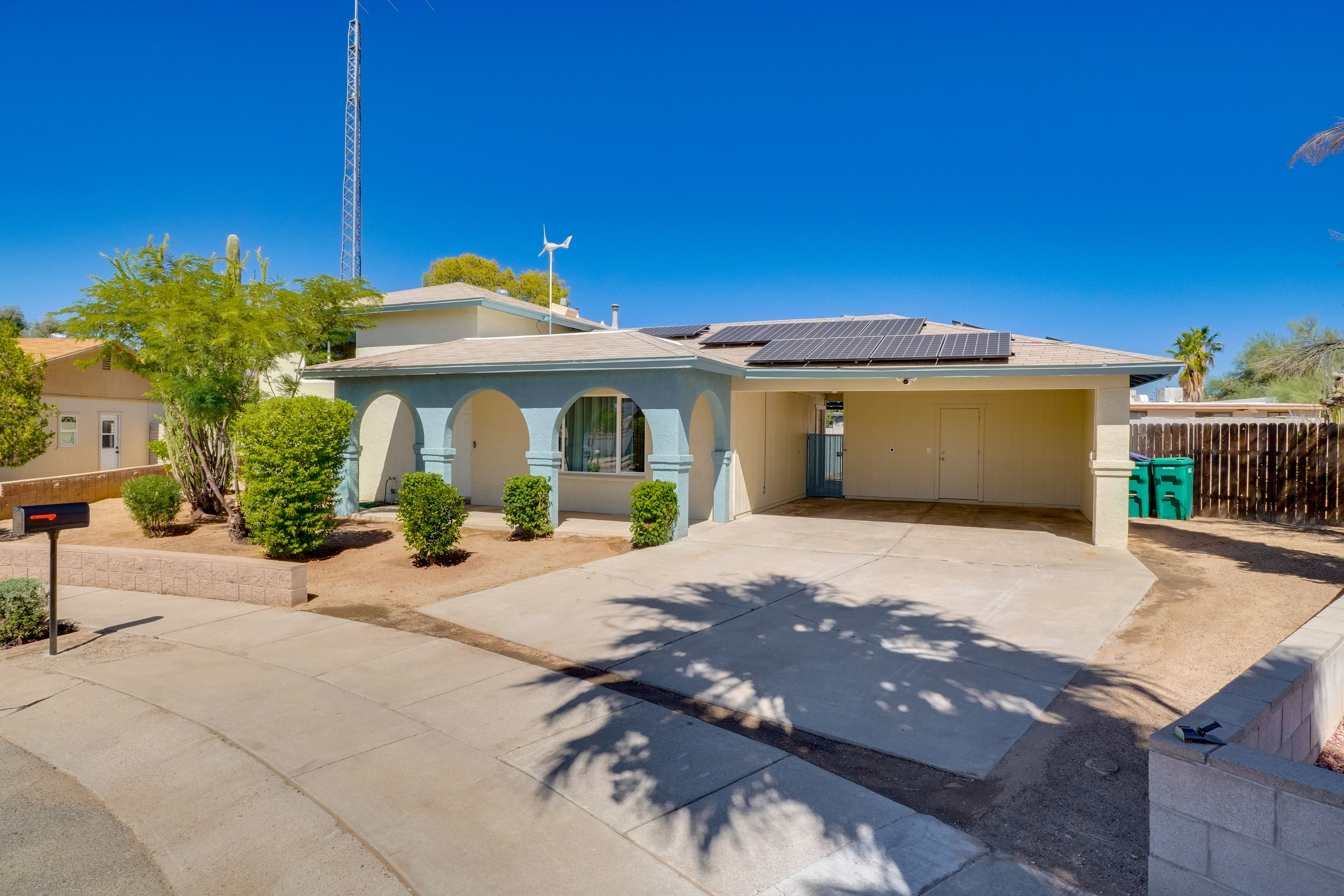 Exterior | Parking | Carport (2 Vehicles) | Driveway (1 Vehicle)