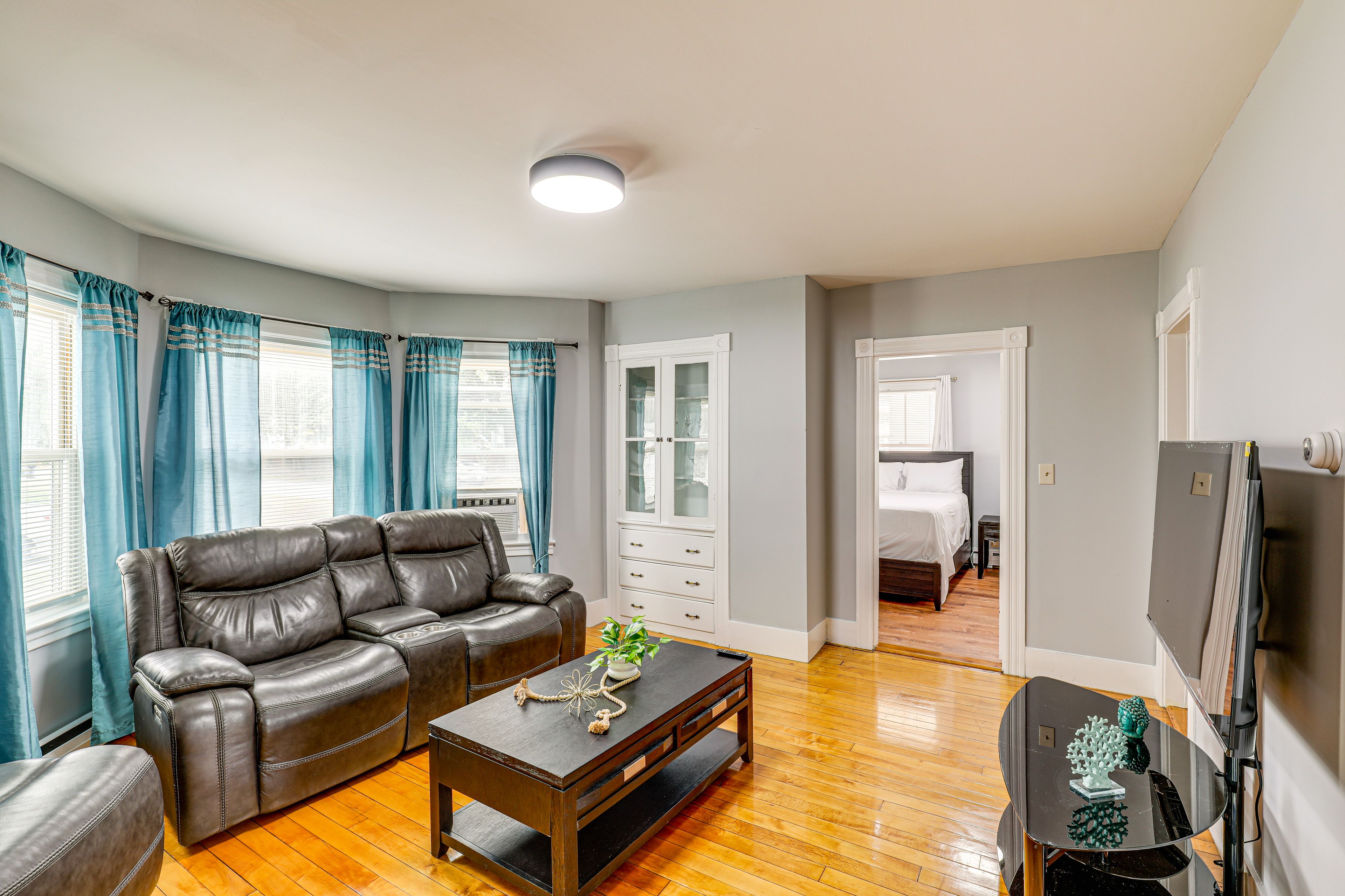 Living Room | Smart TV