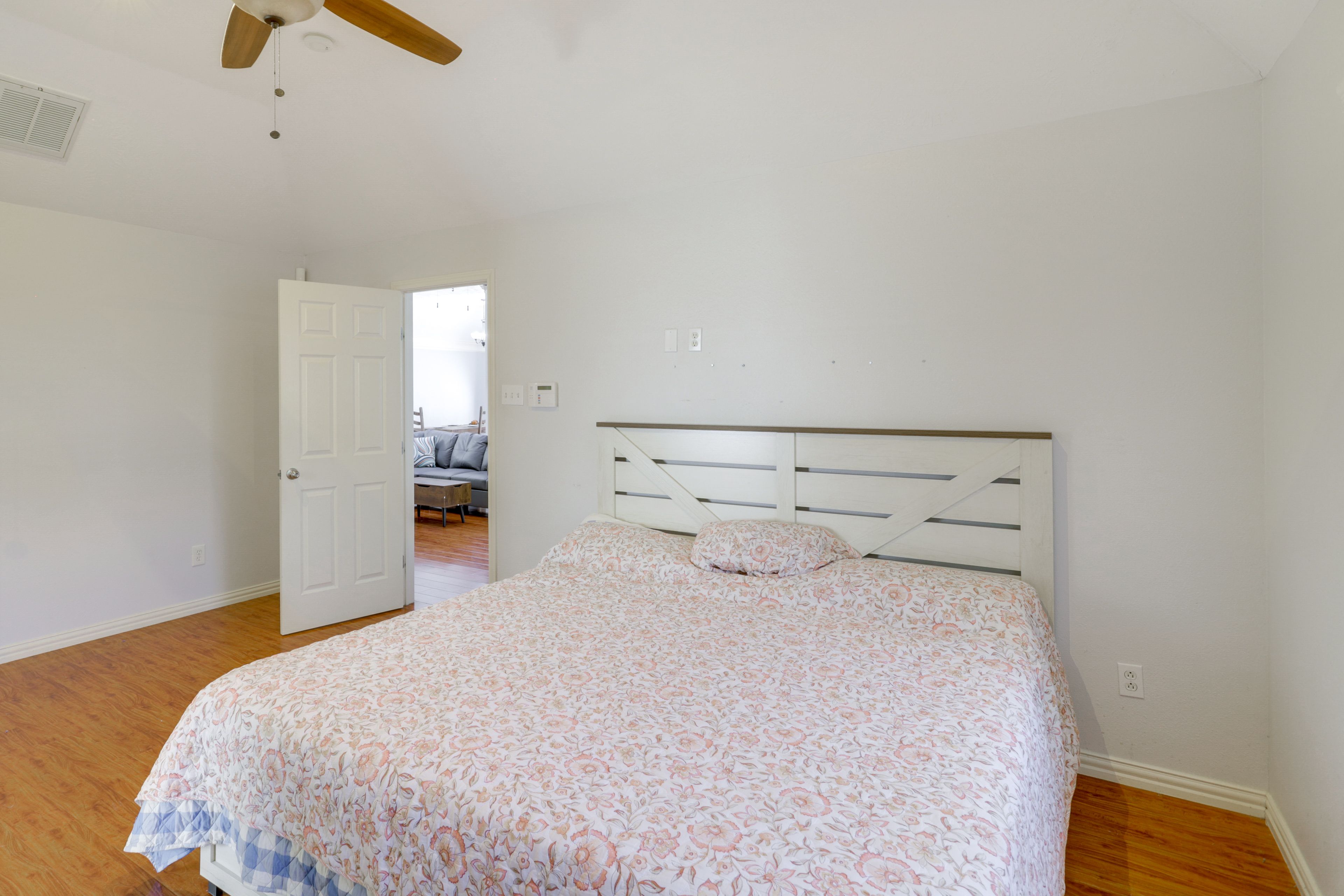 Bedroom 1 | King Bed | Linens Provided