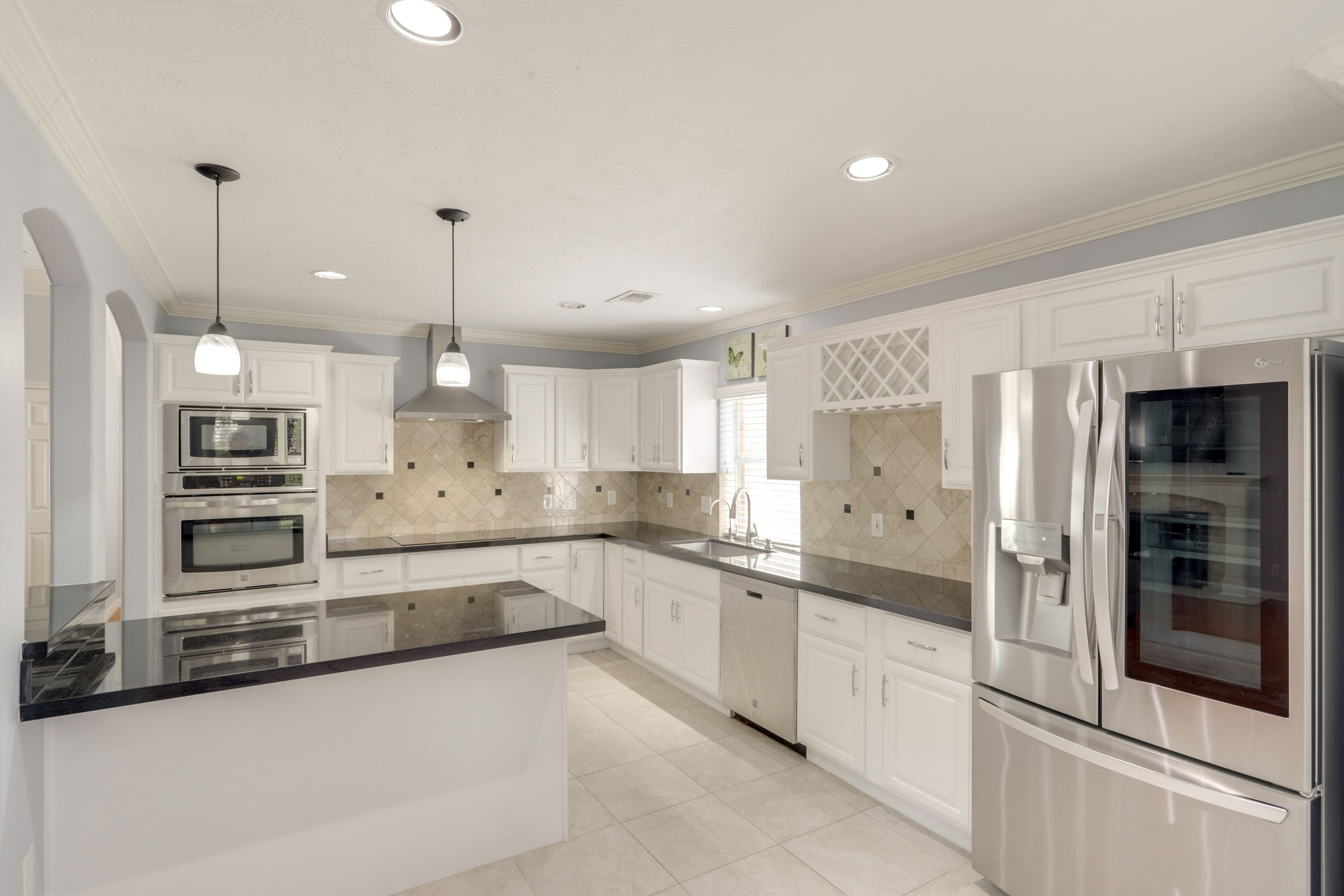 Kitchen | Dishwasher | Single-Serve Coffee Maker