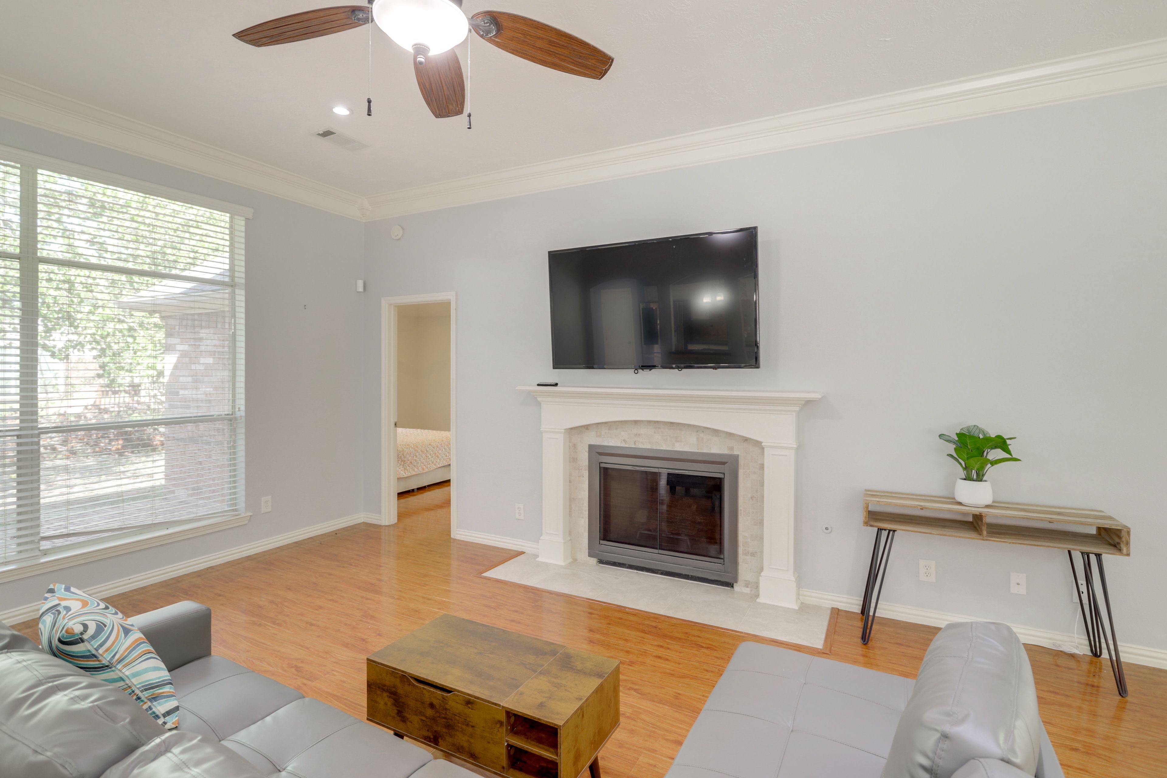 Living Room | Single-Story Home | Fireplace | Central A/C & Heating