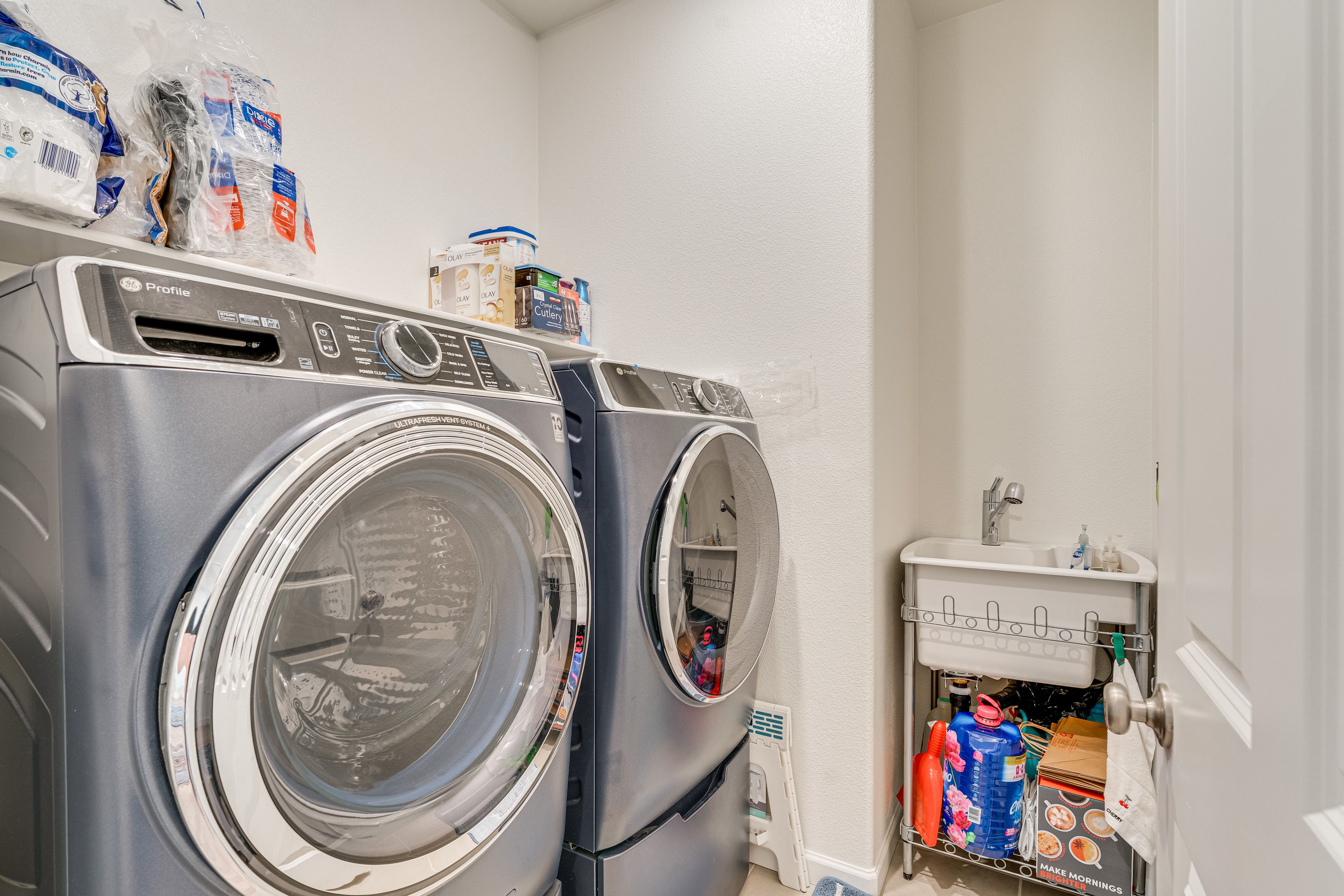 Laundry Room | Washer/Dryer