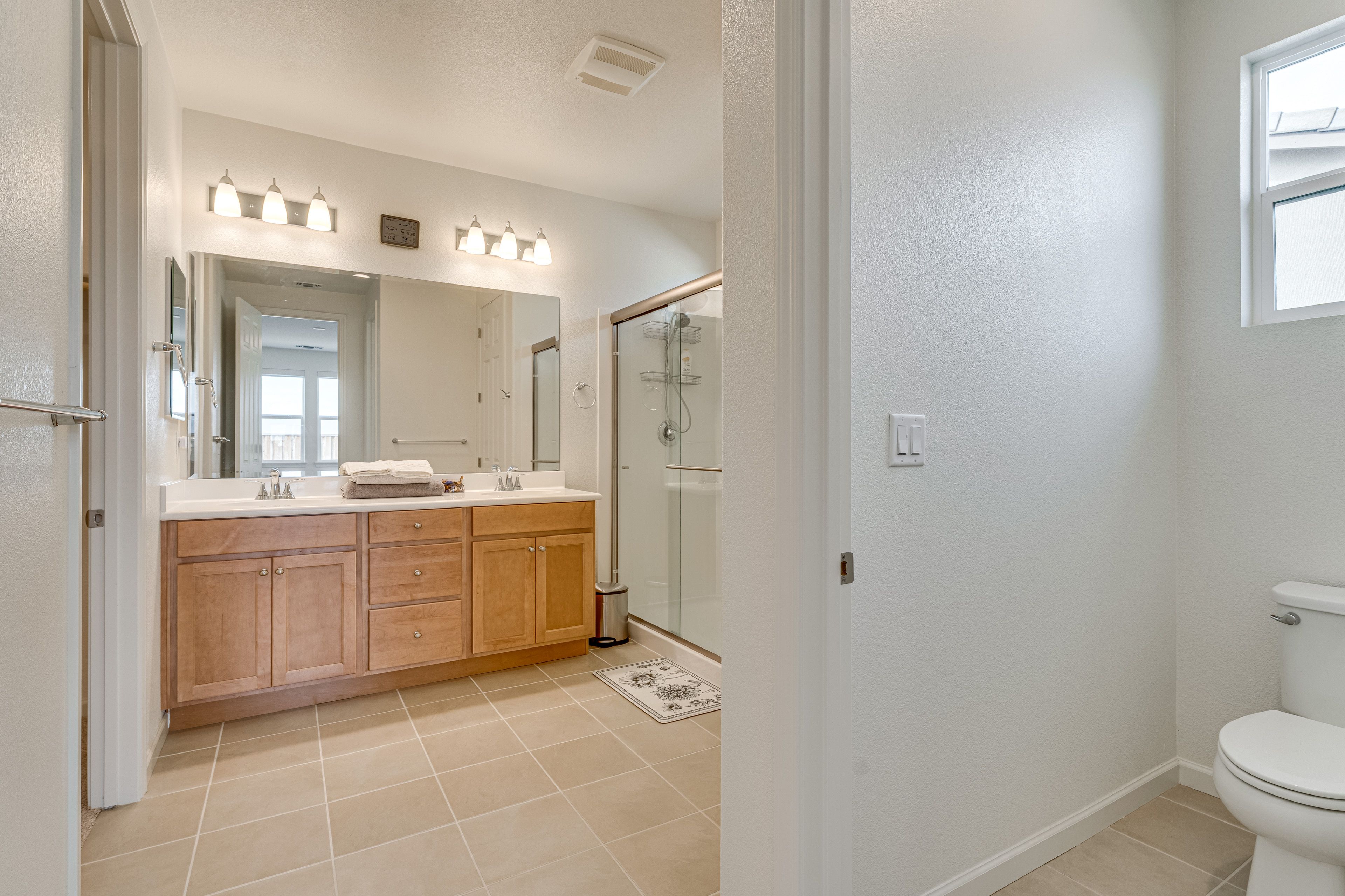 En-Suite Bathroom | Towels Provided