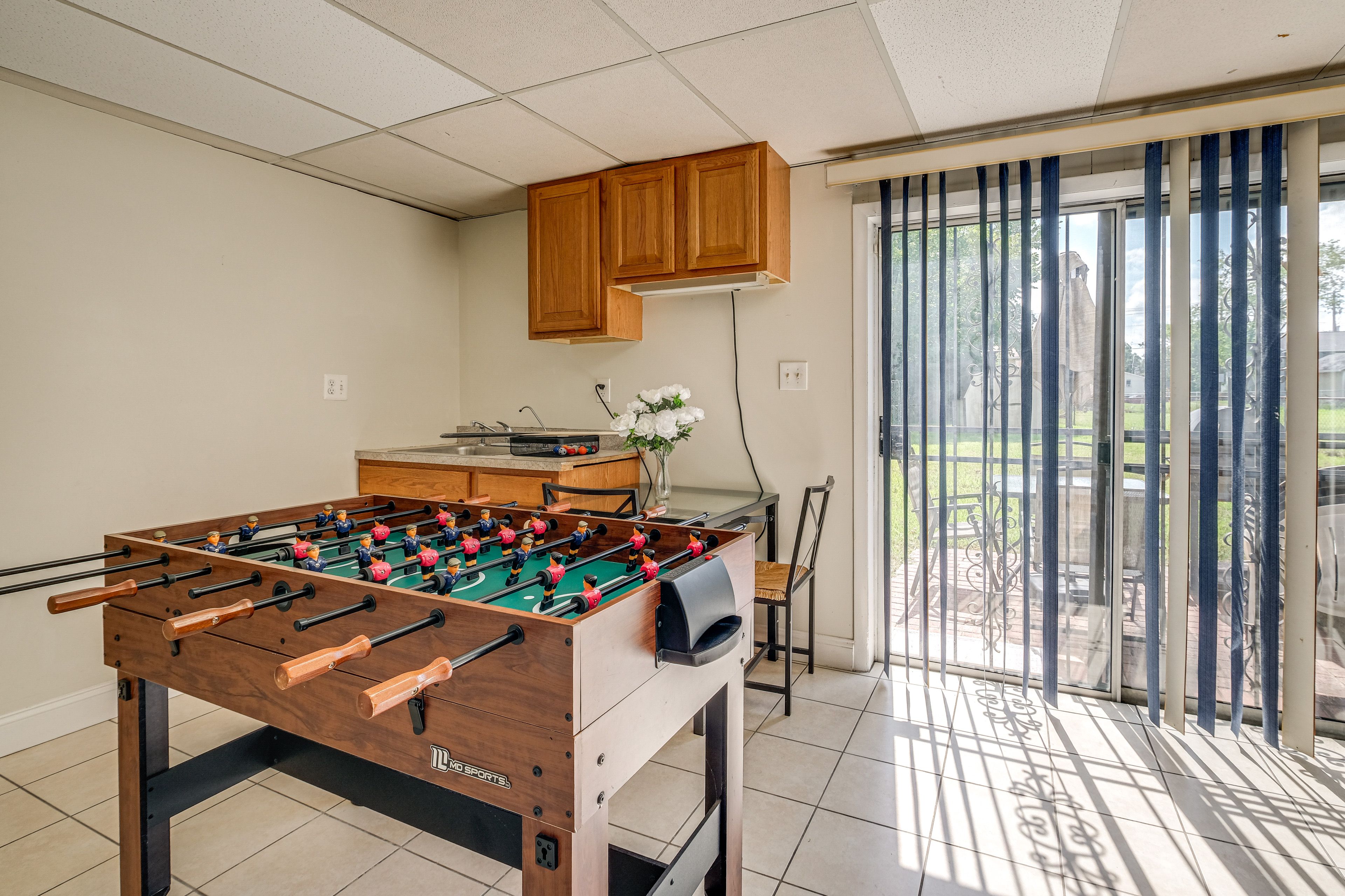 Kitchenette | Convertible Pool/Foosball Table | Lower Level