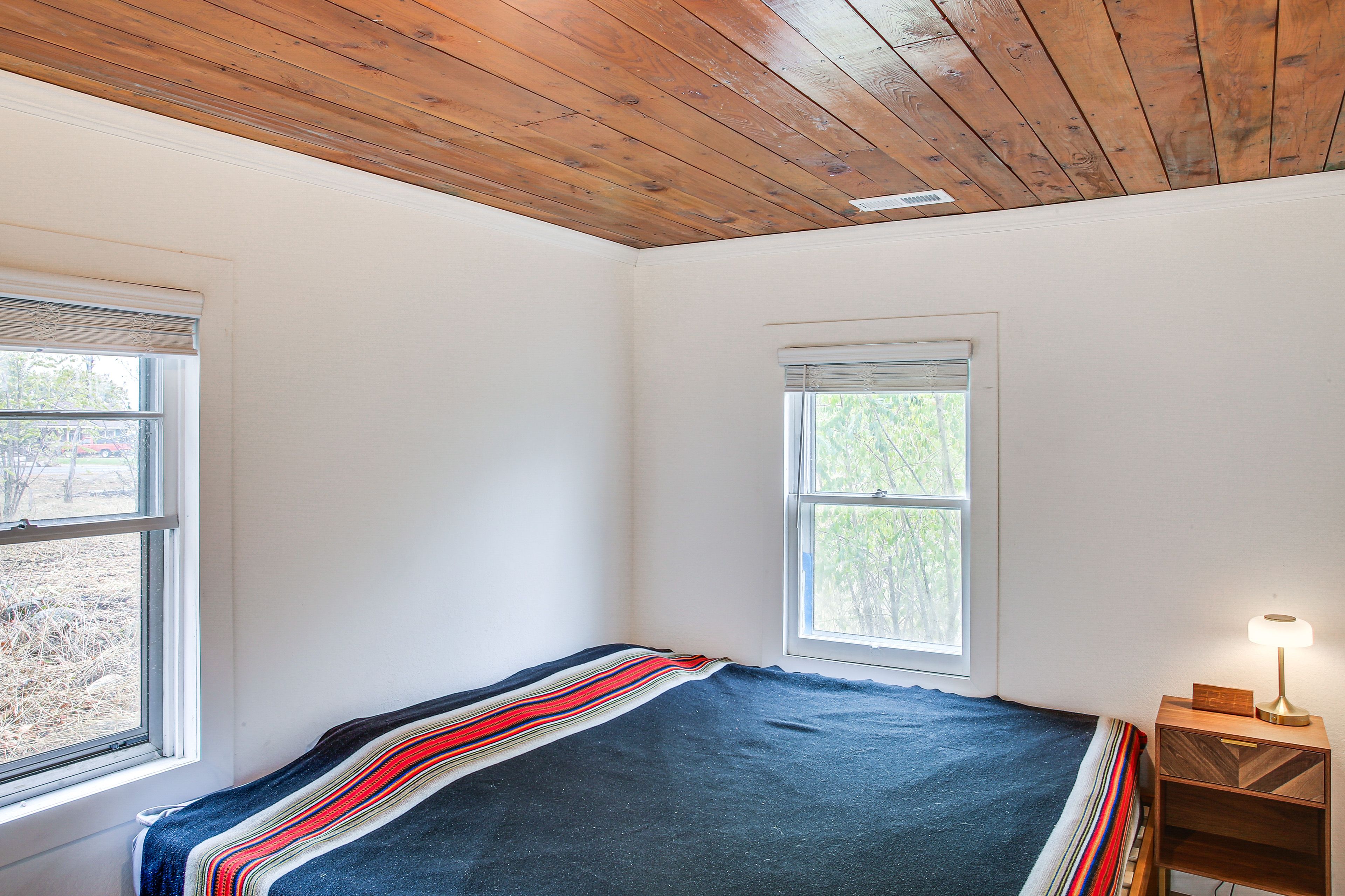 Bedroom 1 | King Bed