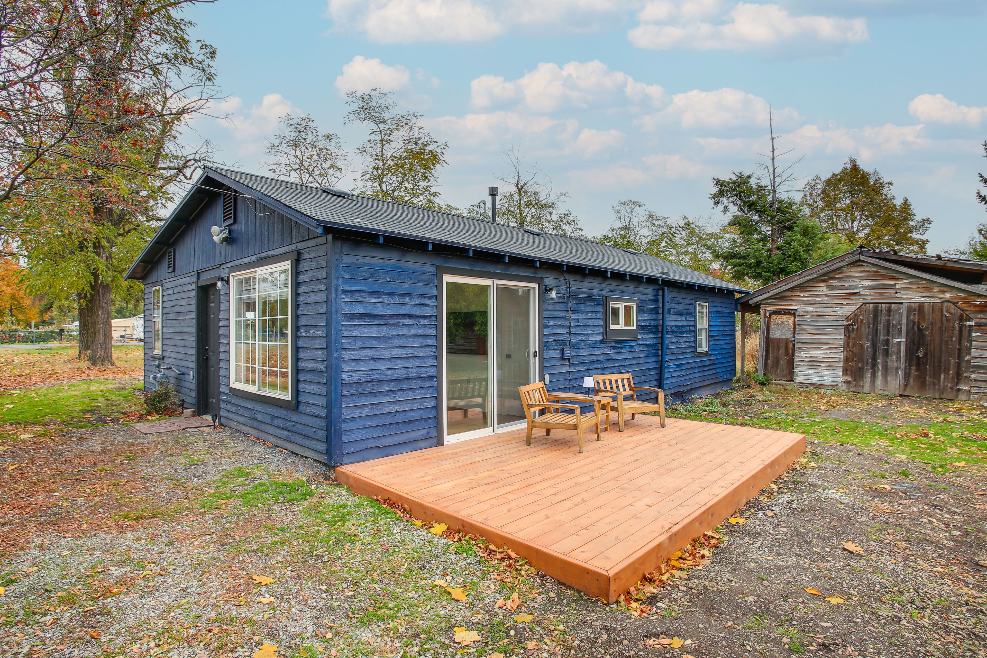 Otis Orchards Vacation Rental | 2BR | 1BA | Step-Free Entry | 880 Sq Ft